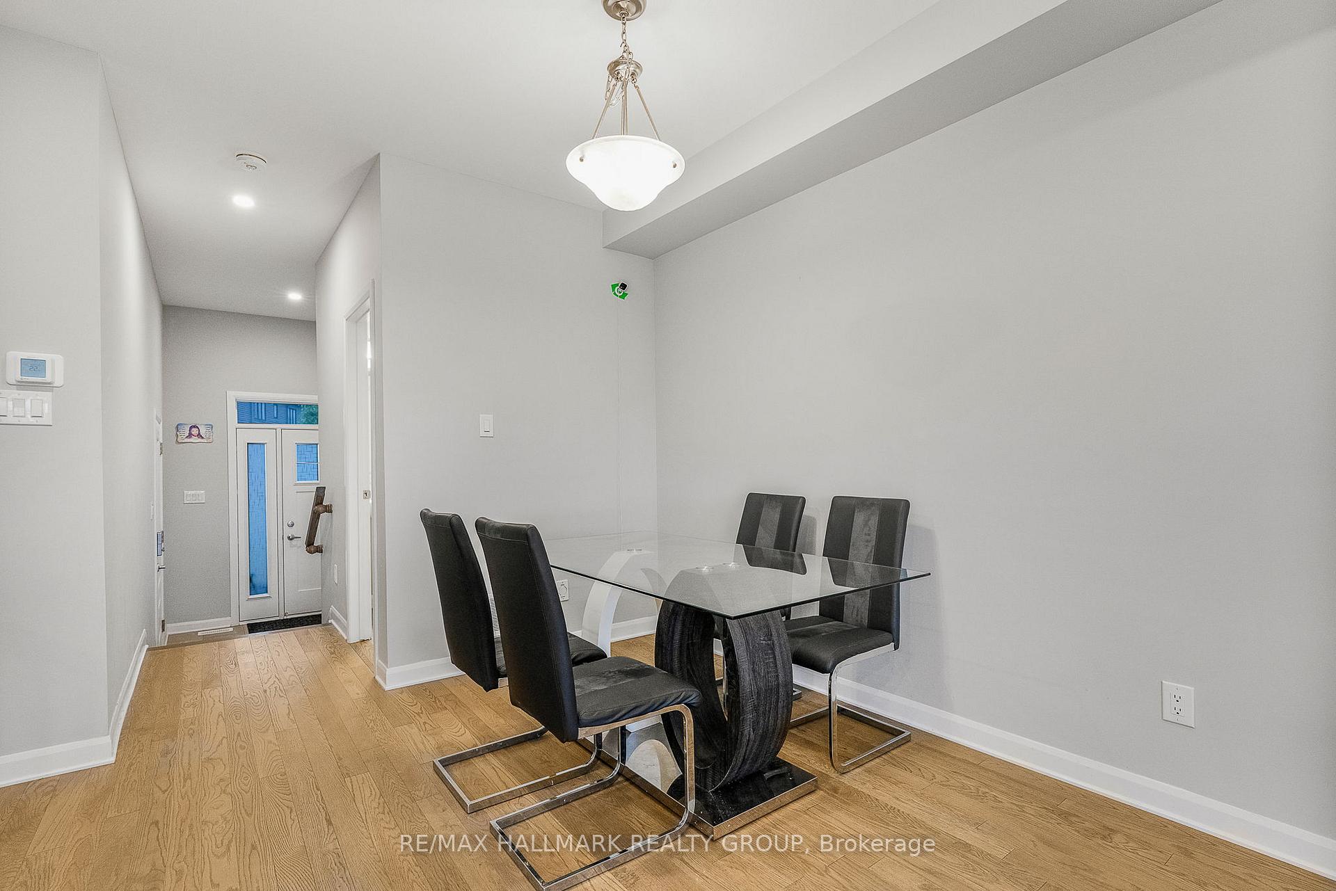 Photo 5 of 530 Prominence Way, Ottawa, Avalon East — HOMEH