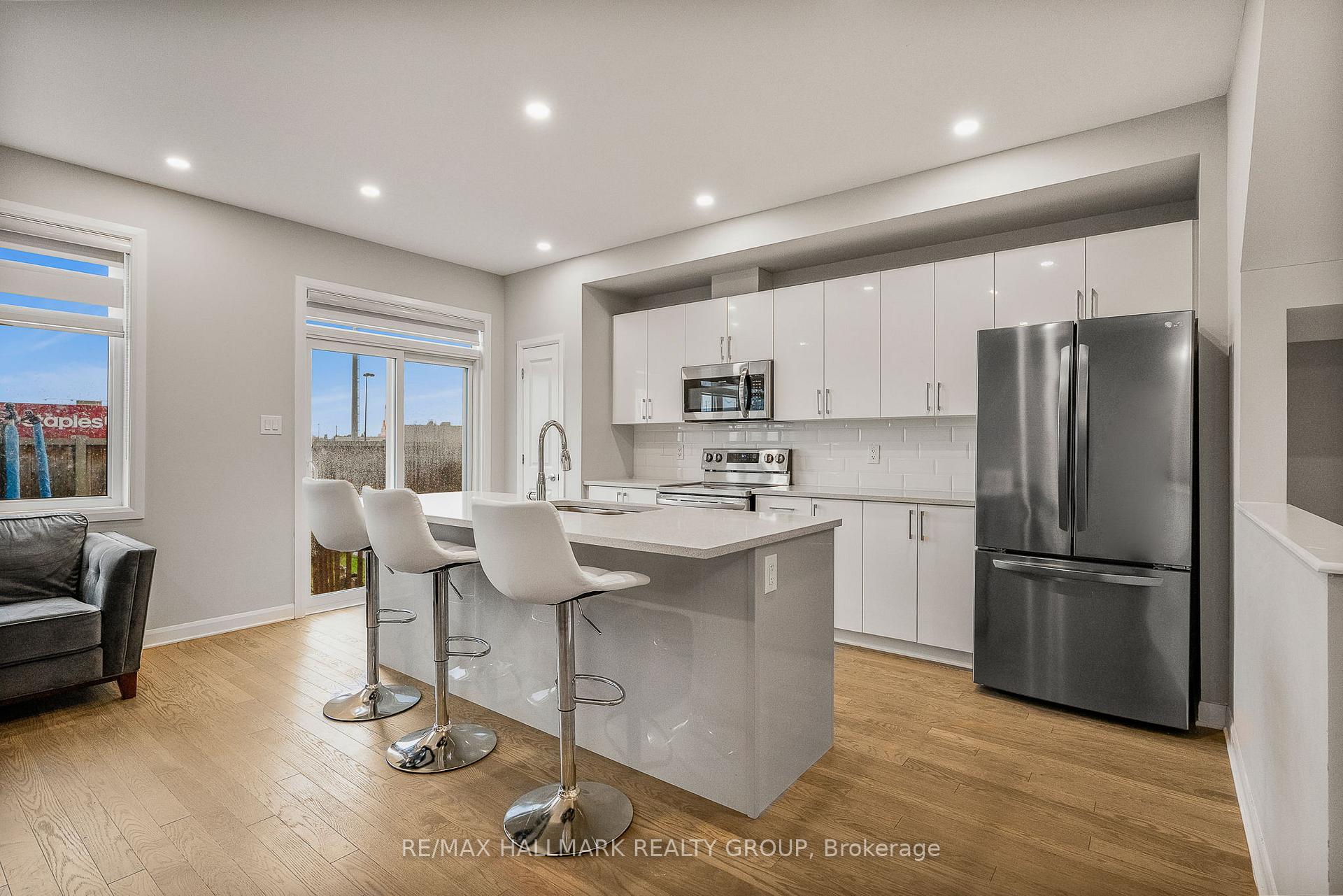 Photo 11 of 530 Prominence Way, Ottawa, Avalon East — HOMEH