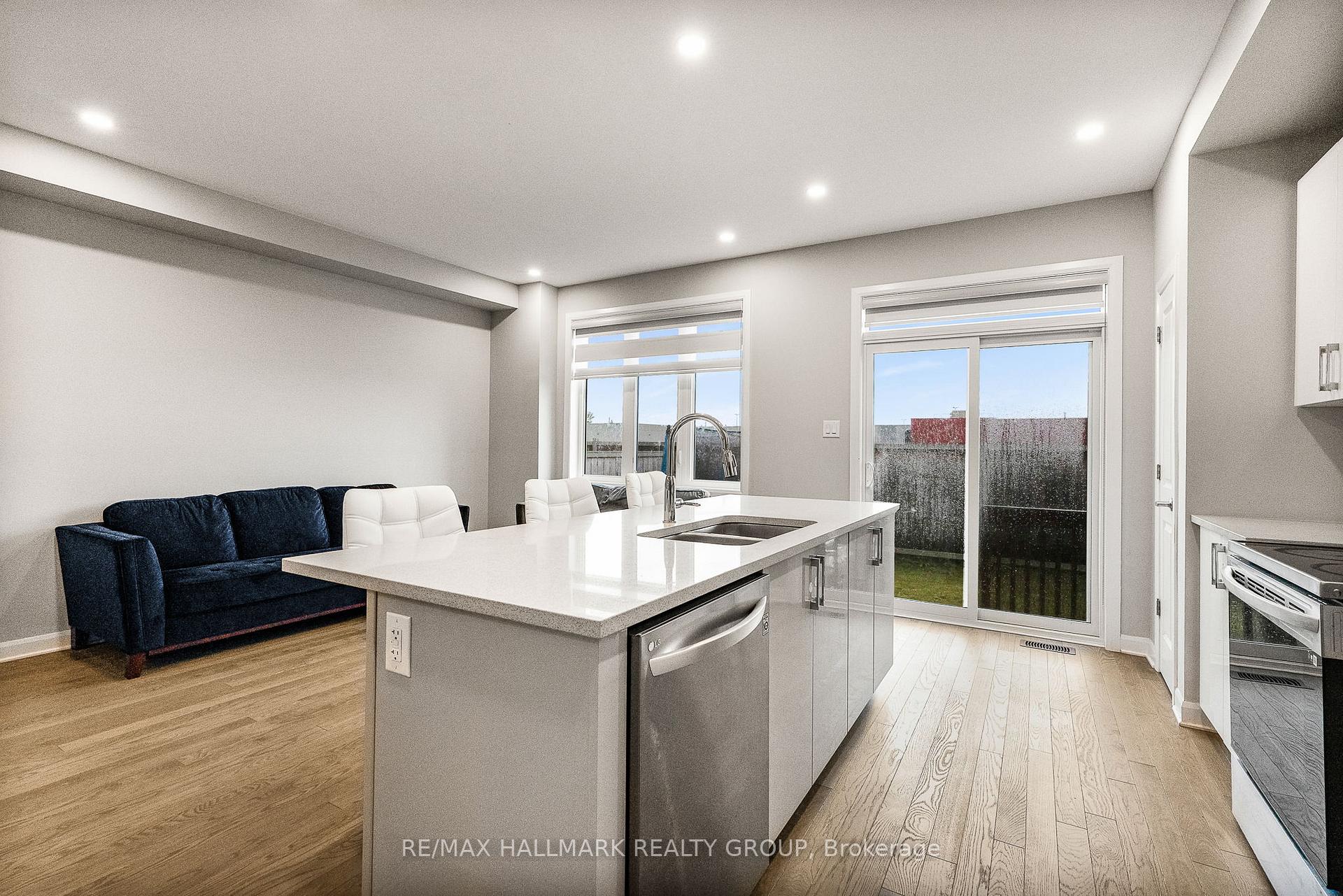 Photo 12 of 530 Prominence Way, Ottawa, Avalon East — HOMEH
