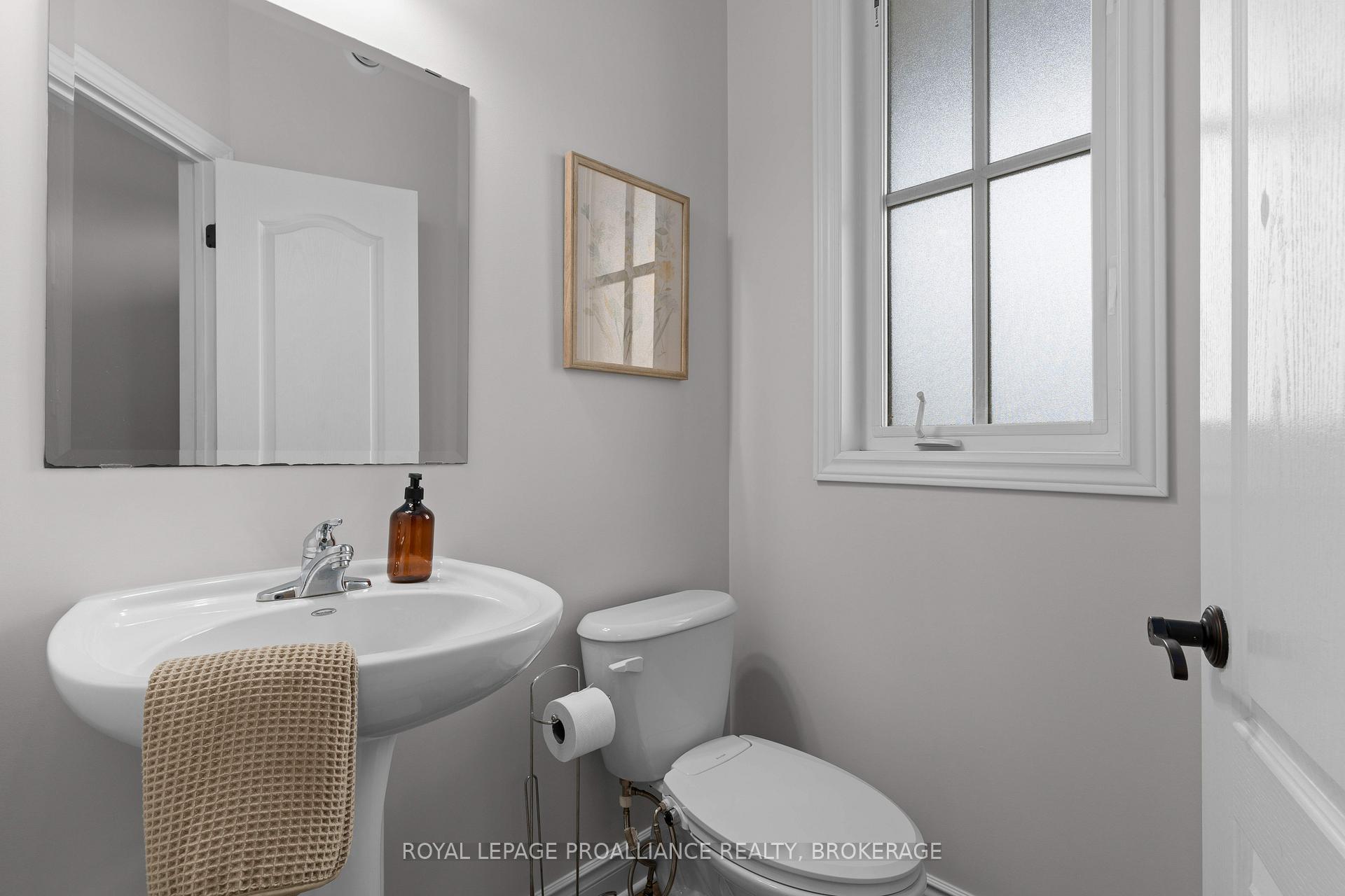 Photo 5 of 1290 Atkinson Street, Kingston, City Northwest — HOMEH