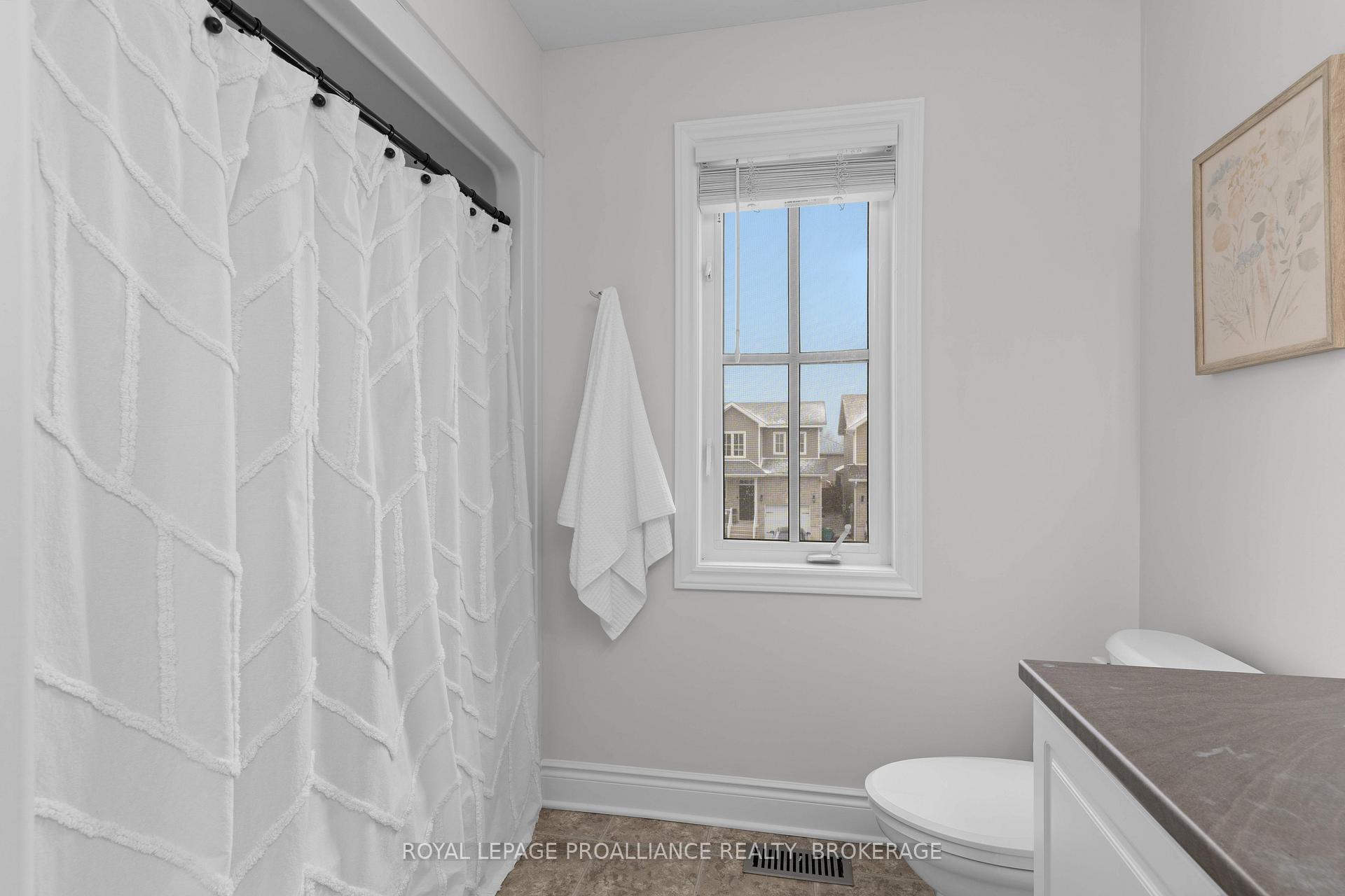 Photo 35 of 1290 Atkinson Street, Kingston, City Northwest — HOMEH