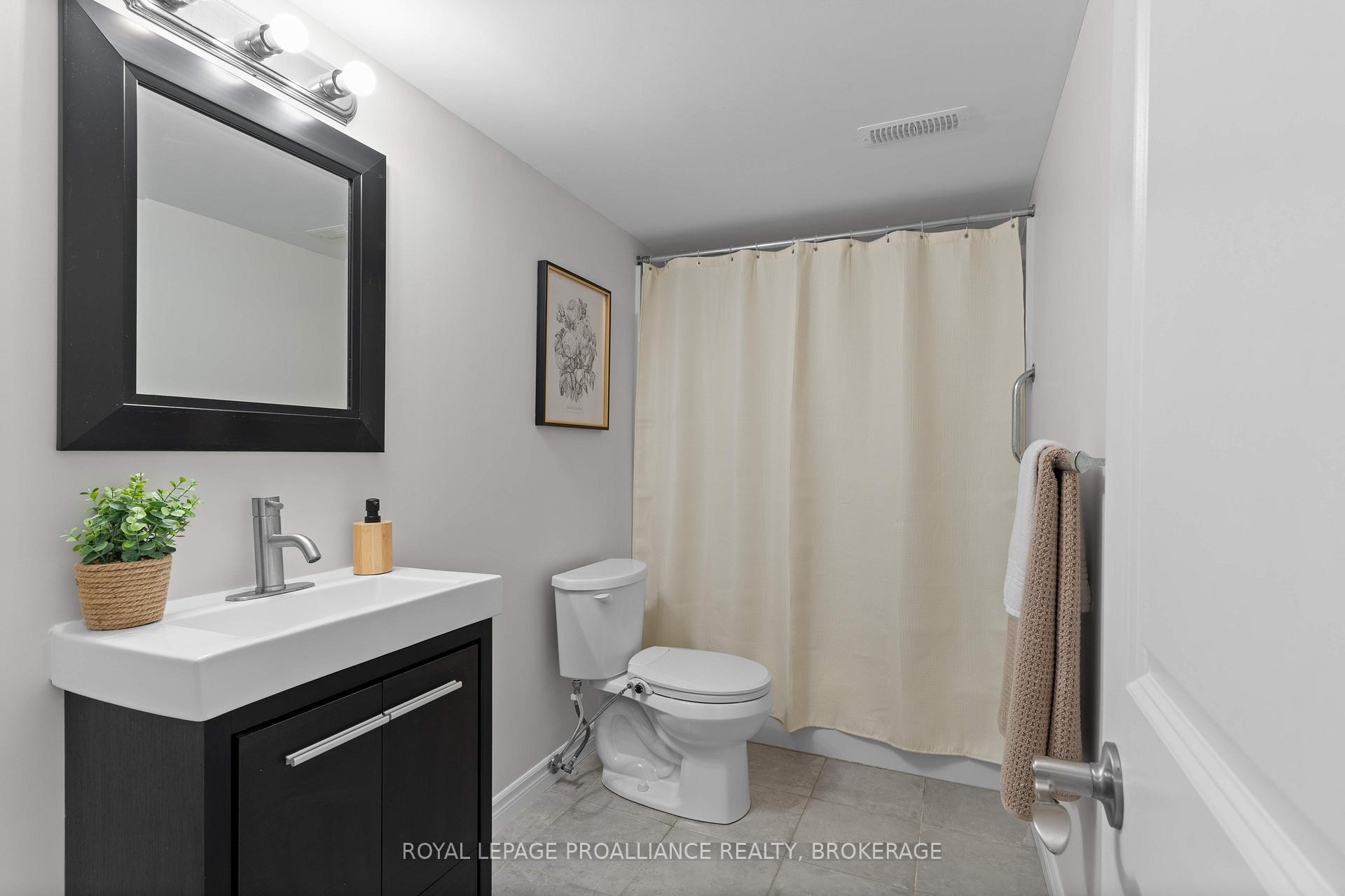 Photo 41 of 1290 Atkinson Street, Kingston, City Northwest — HOMEH