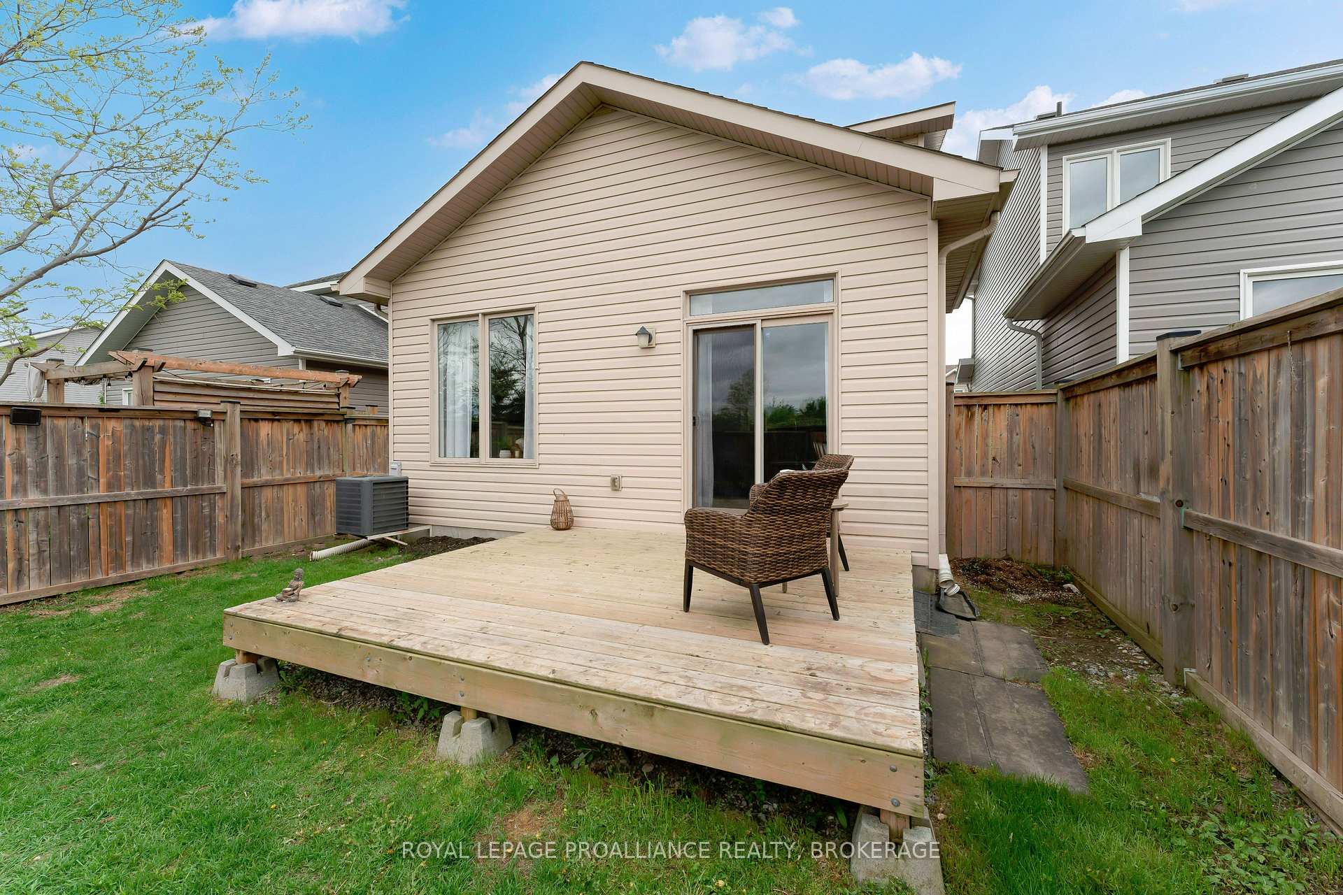 Photo 45 of 1290 Atkinson Street, Kingston, City Northwest — HOMEH