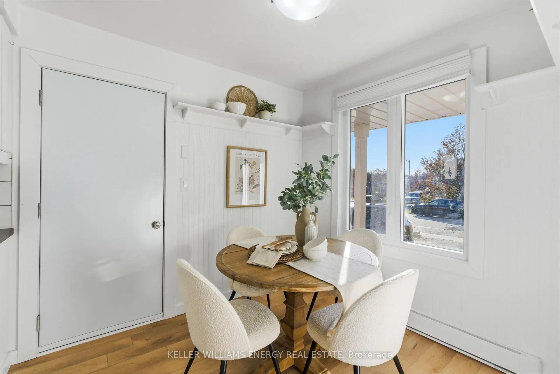 Photo 5 of 35 Overbank Drive, Oshawa, McLaughlin — HOMEH