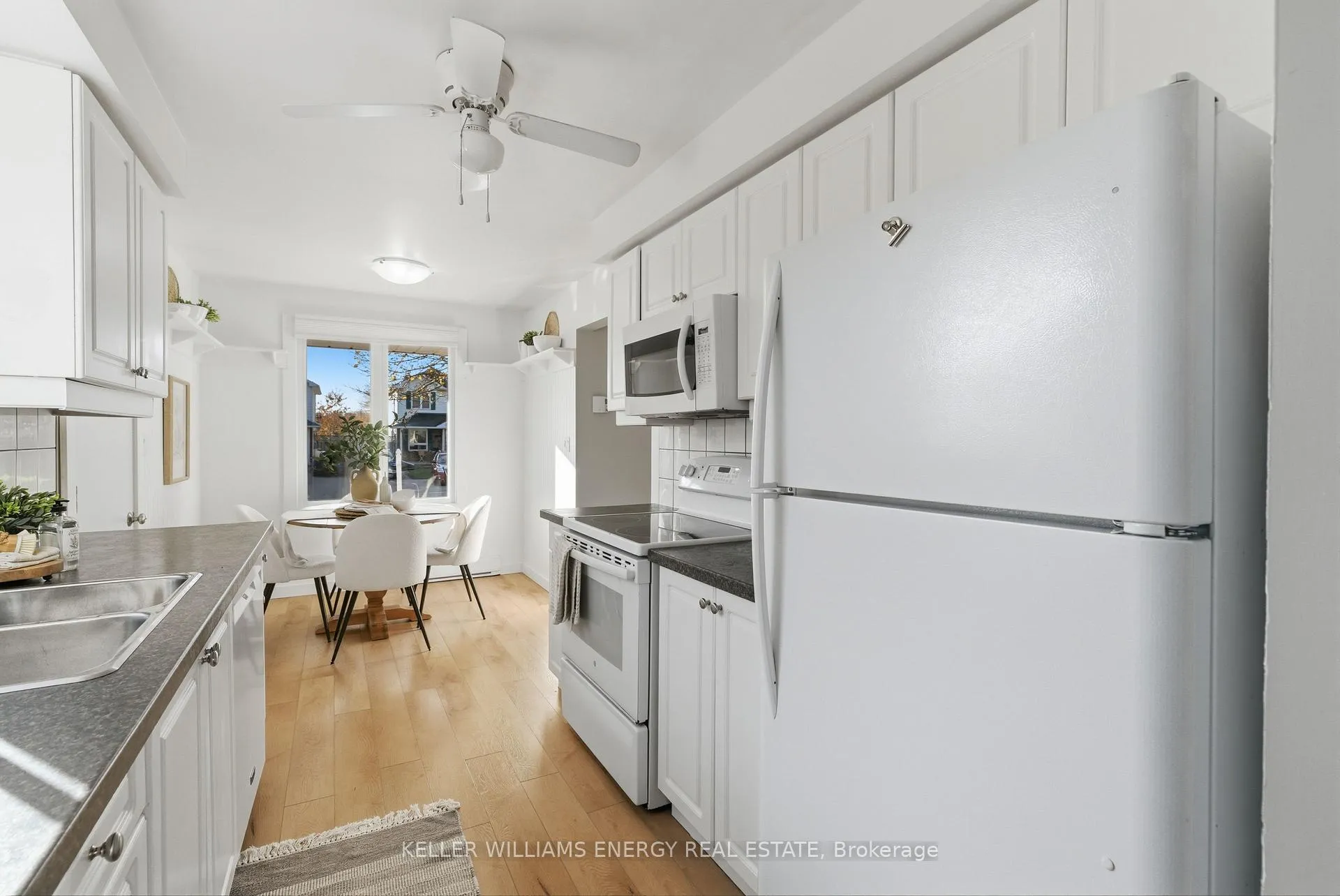 Photo 10 of 35 Overbank Drive, Oshawa, McLaughlin — HOMEH