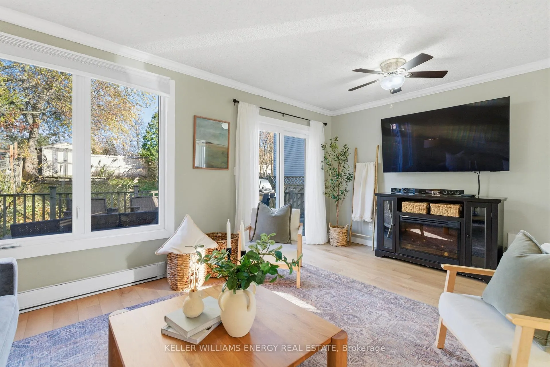 Photo 18 of 35 Overbank Drive, Oshawa, McLaughlin — HOMEH