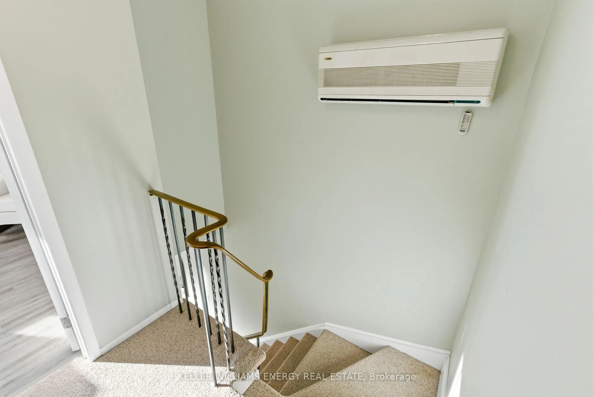 Photo 19 of 35 Overbank Drive, Oshawa, McLaughlin — HOMEH