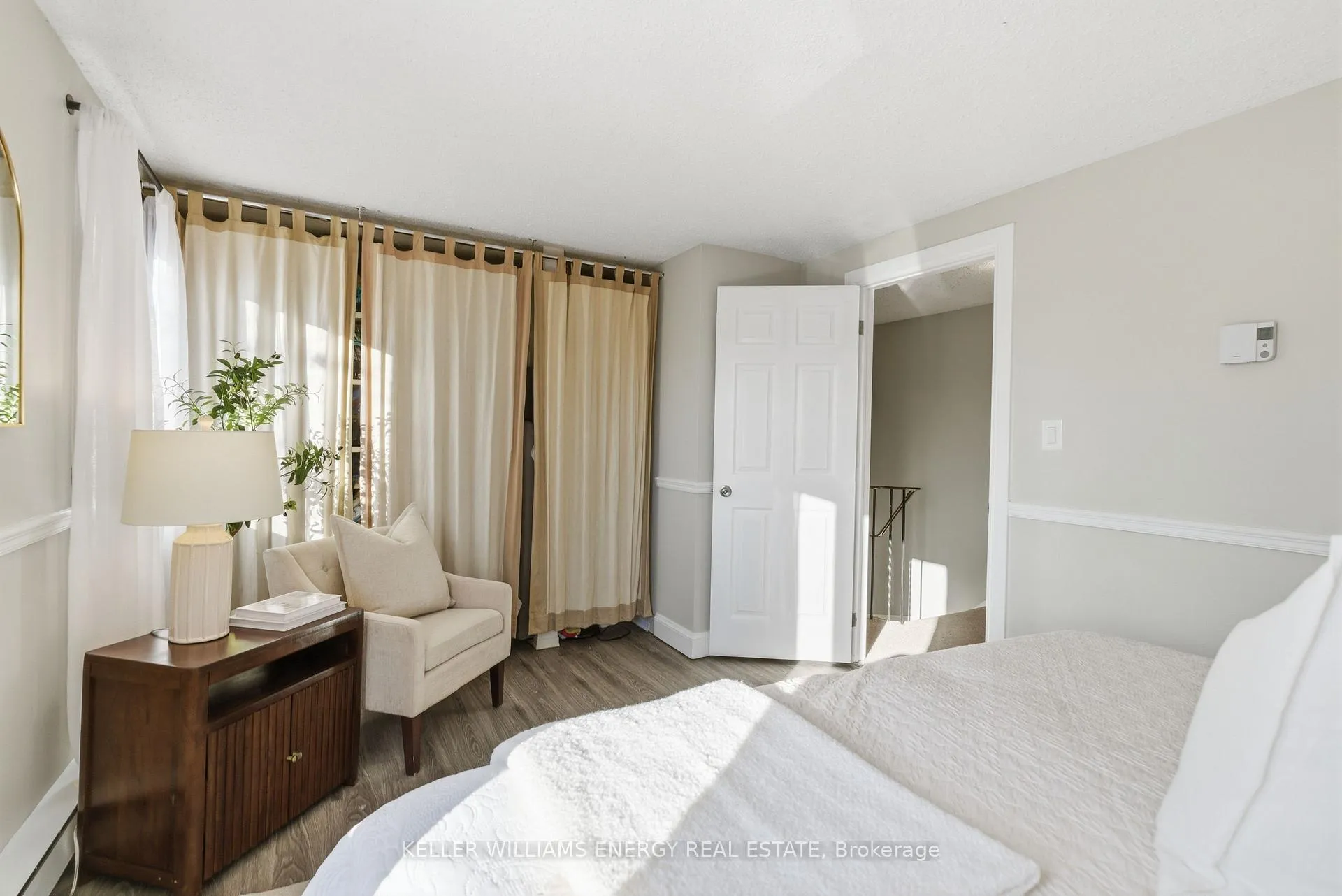 Photo 26 of 35 Overbank Drive, Oshawa, McLaughlin — HOMEH