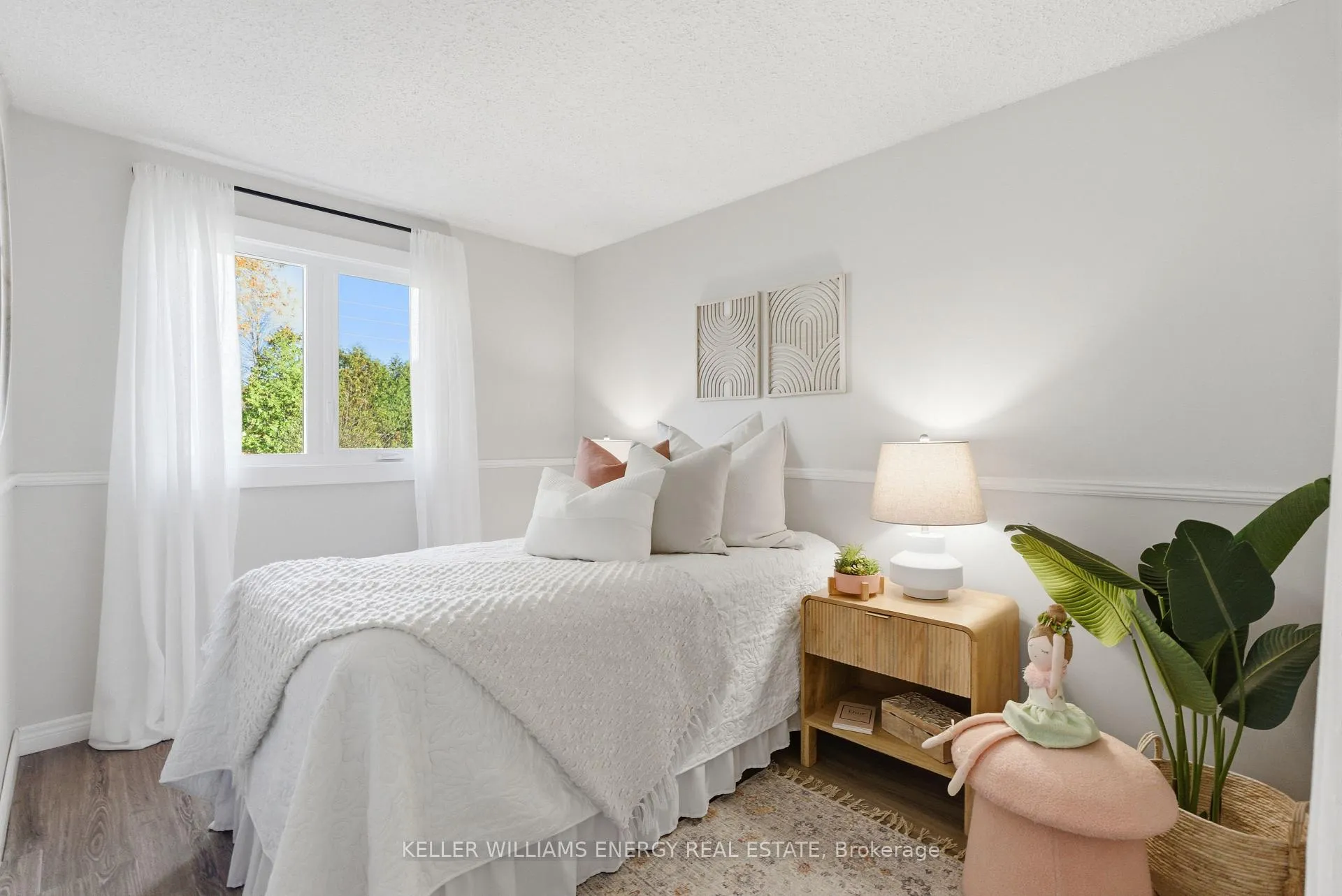 Photo 29 of 35 Overbank Drive, Oshawa, McLaughlin — HOMEH