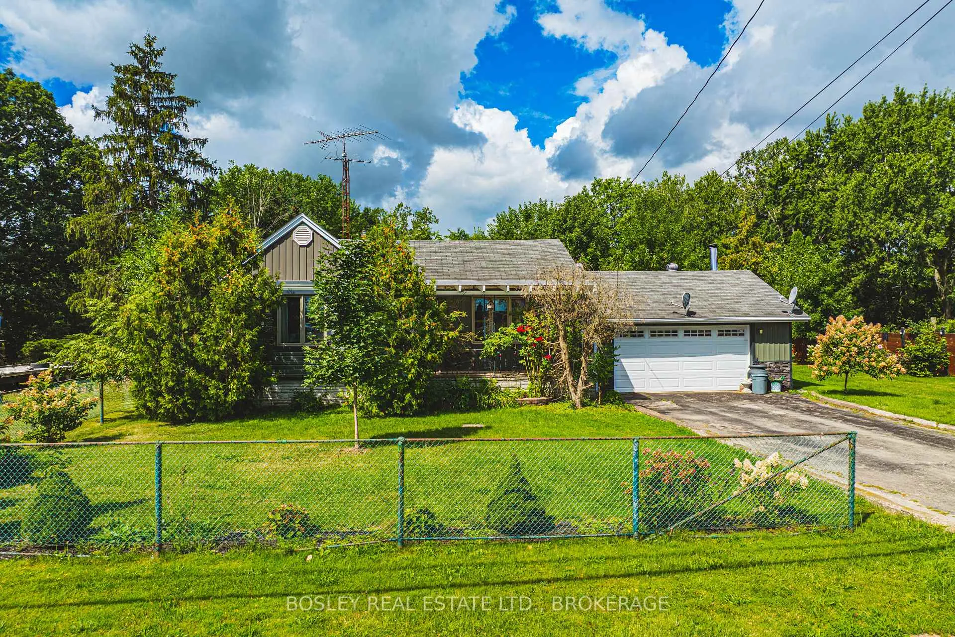 Photo 3 of 9143 Sodom Road, Niagara Falls, Lyons Creek — HOMEH