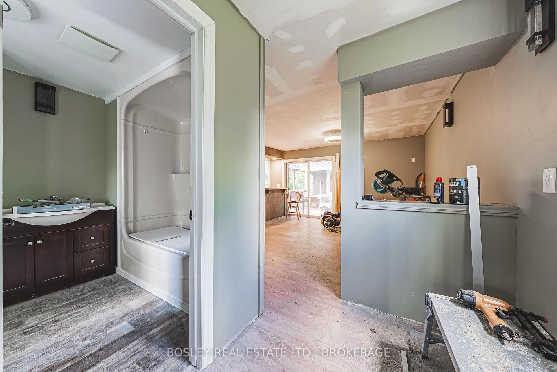 Photo 27 of 9143 Sodom Road, Niagara Falls, Lyons Creek — HOMEH