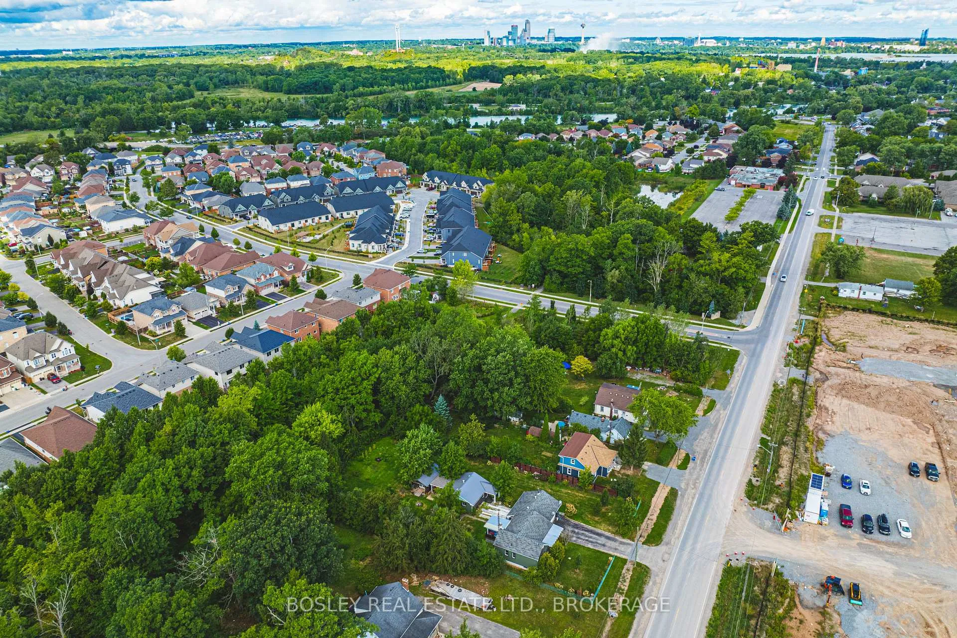 Photo 36 of 9143 Sodom Road, Niagara Falls, Lyons Creek — HOMEH