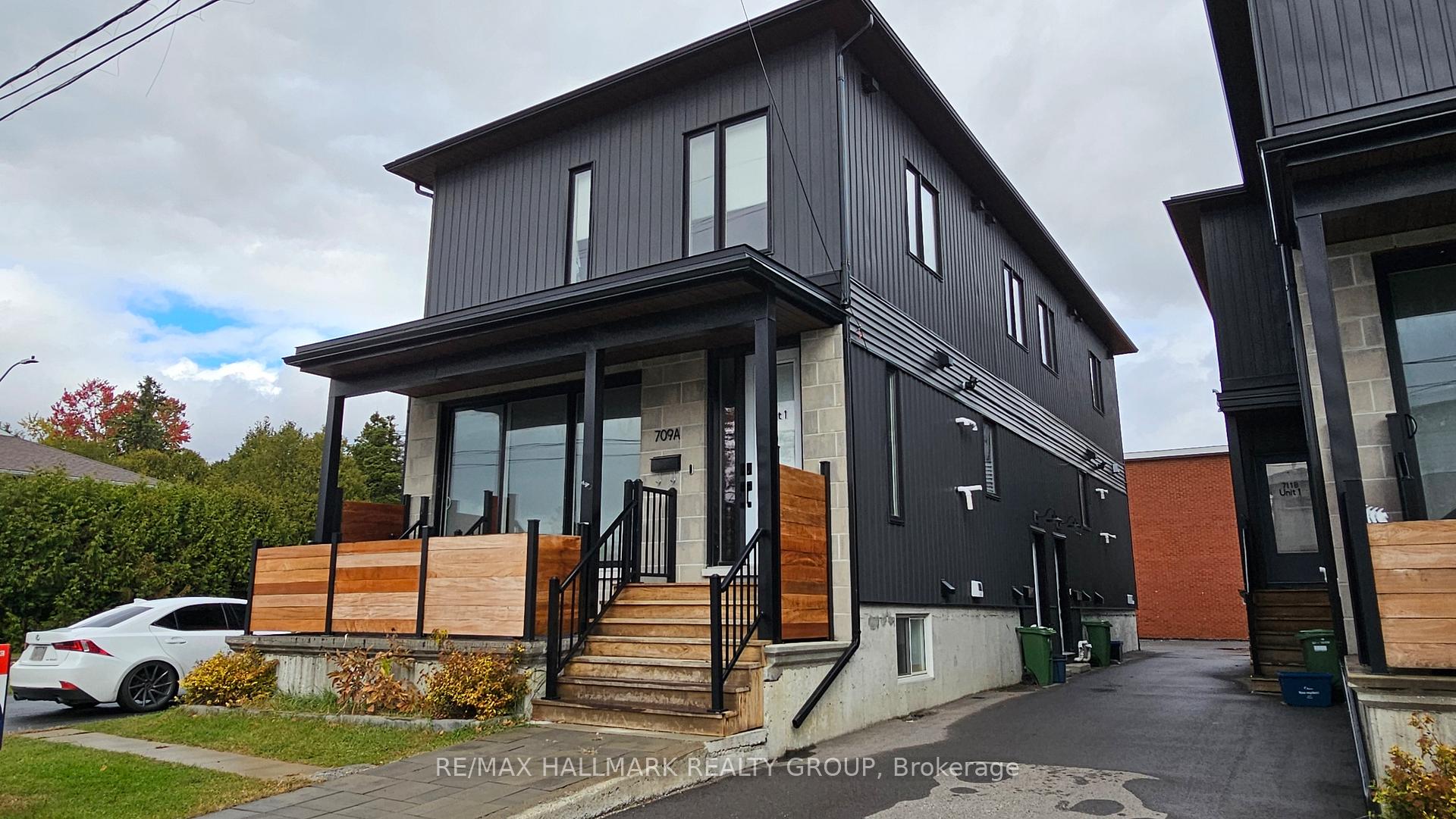 Front of Unit 2, 709A Carsons Road