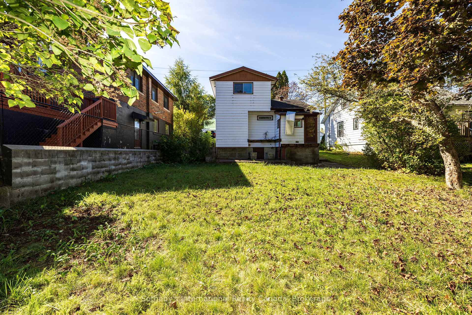 Photo 16 of 9 Summitt Avenue, Parry Sound — HOMEH