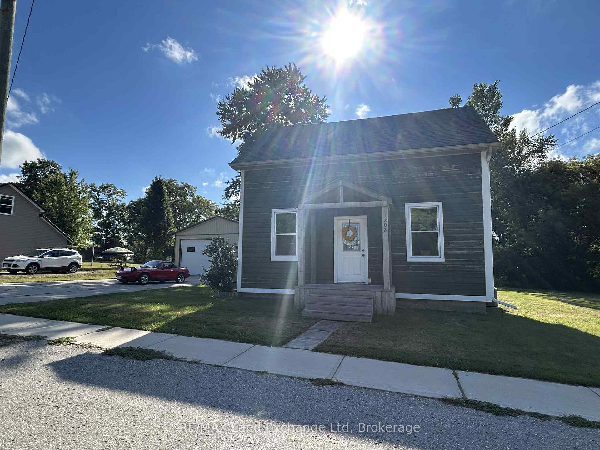 Front of 202 Union Street