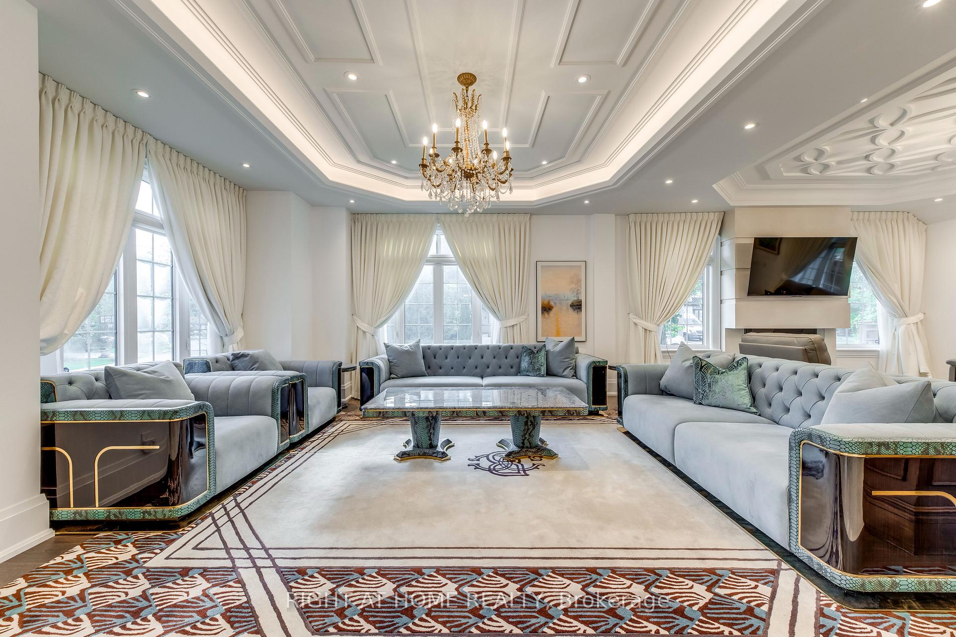 Photo 5 of 523 Brookside Drive, Oakville, West — HOMEH