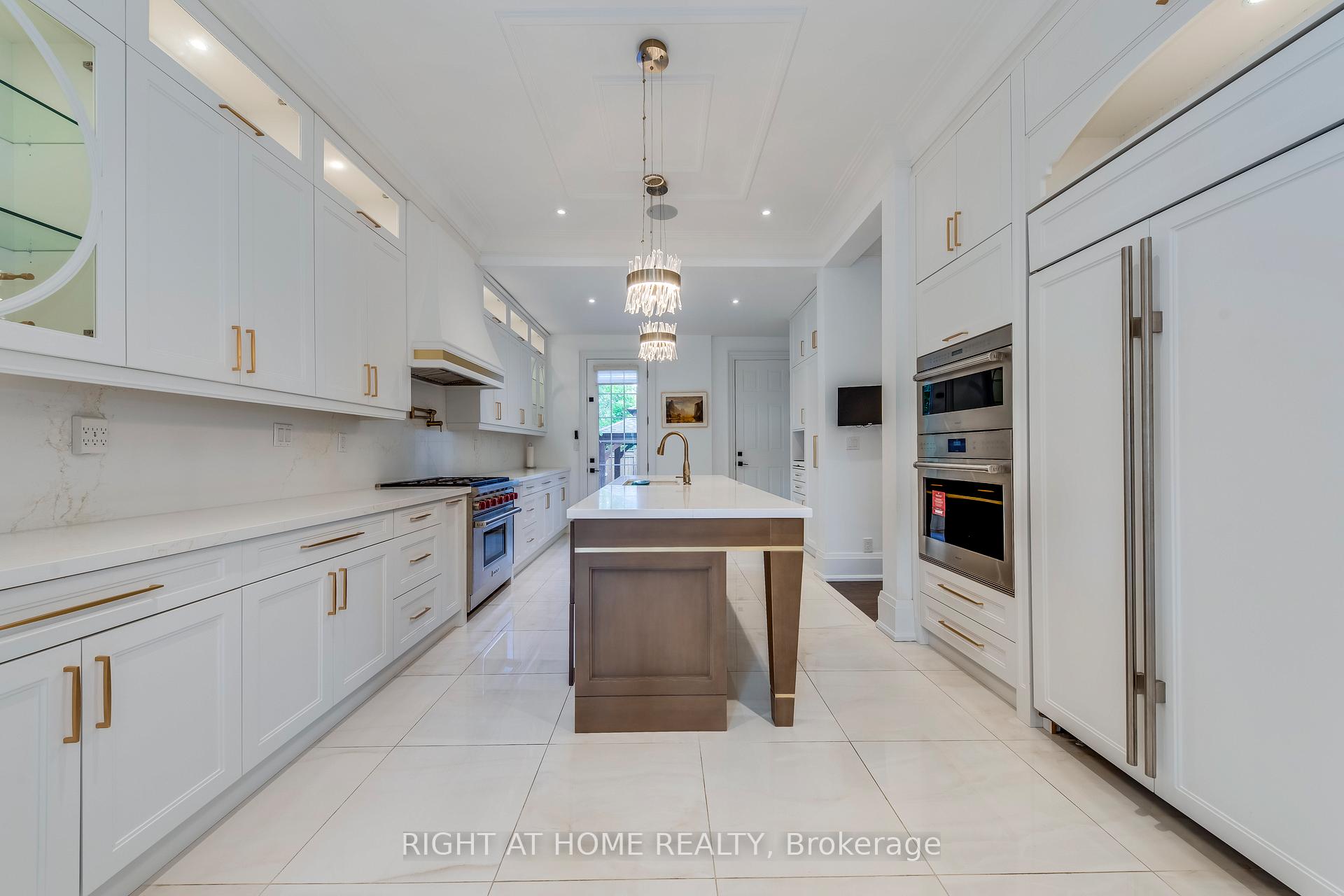 Photo 13 of 523 Brookside Drive, Oakville, West — HOMEH