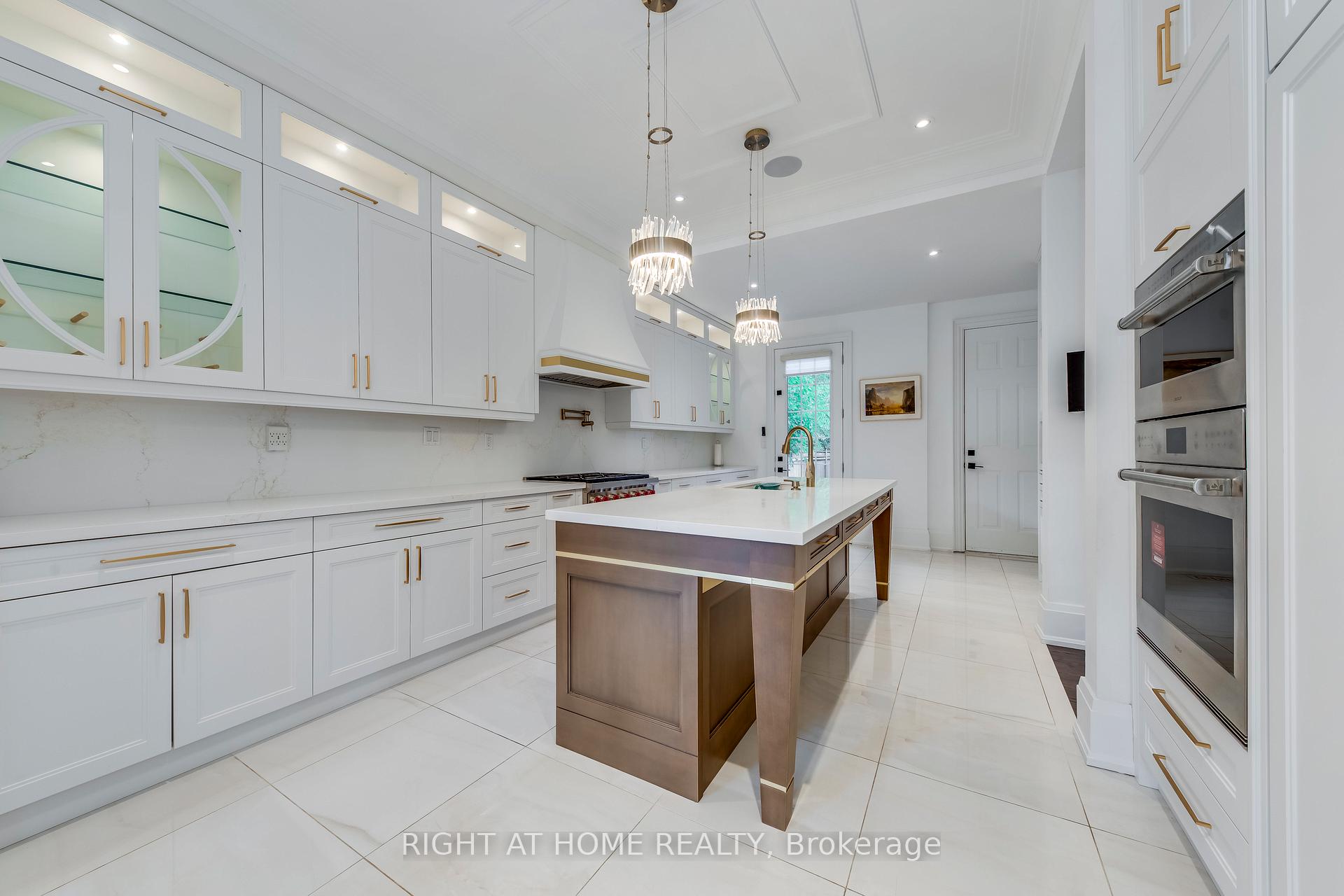 Photo 14 of 523 Brookside Drive, Oakville, West — HOMEH