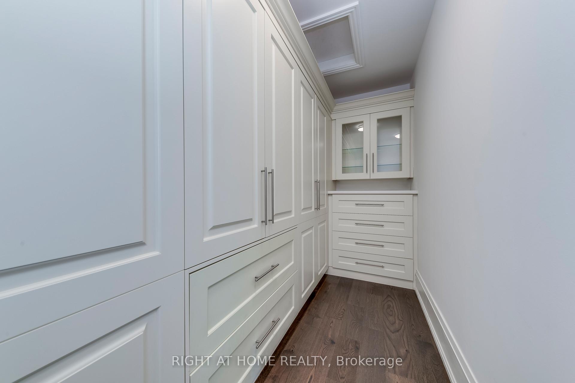 Photo 20 of 523 Brookside Drive, Oakville, West — HOMEH