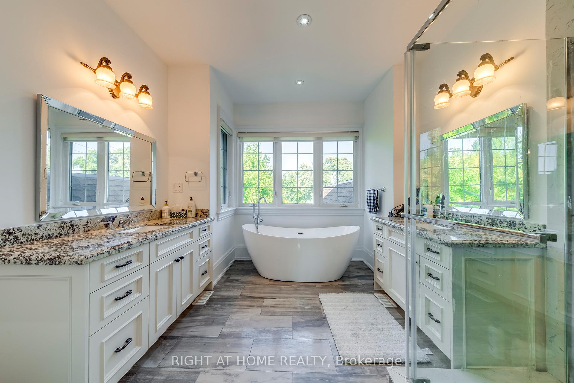 Photo 23 of 523 Brookside Drive, Oakville, West — HOMEH