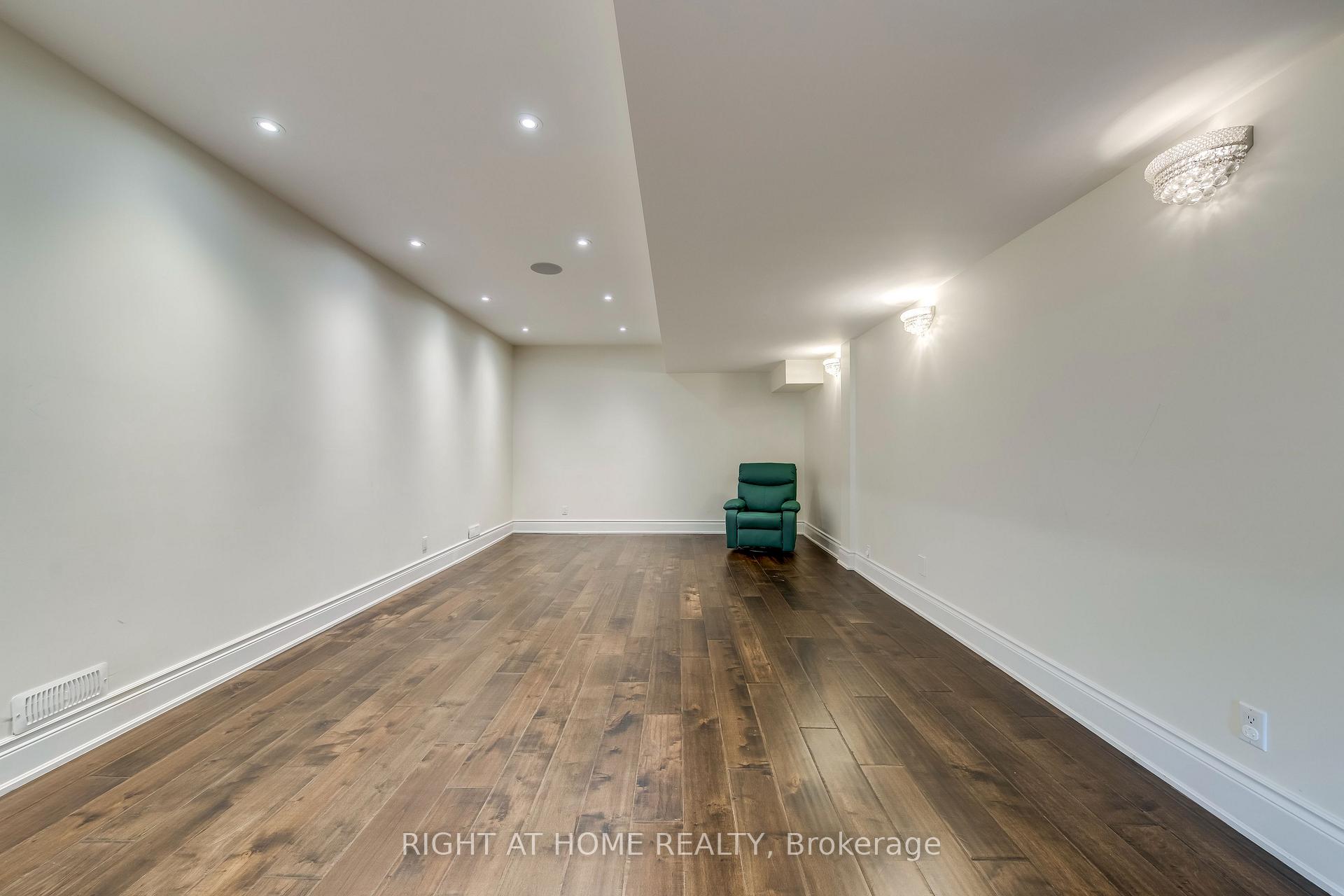 Photo 38 of 523 Brookside Drive, Oakville, West — HOMEH