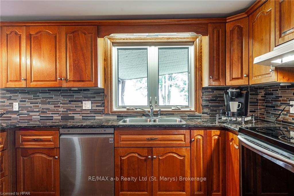 Photo 11 of 4720 Line 39, Perth East, Ellice — HOMEH