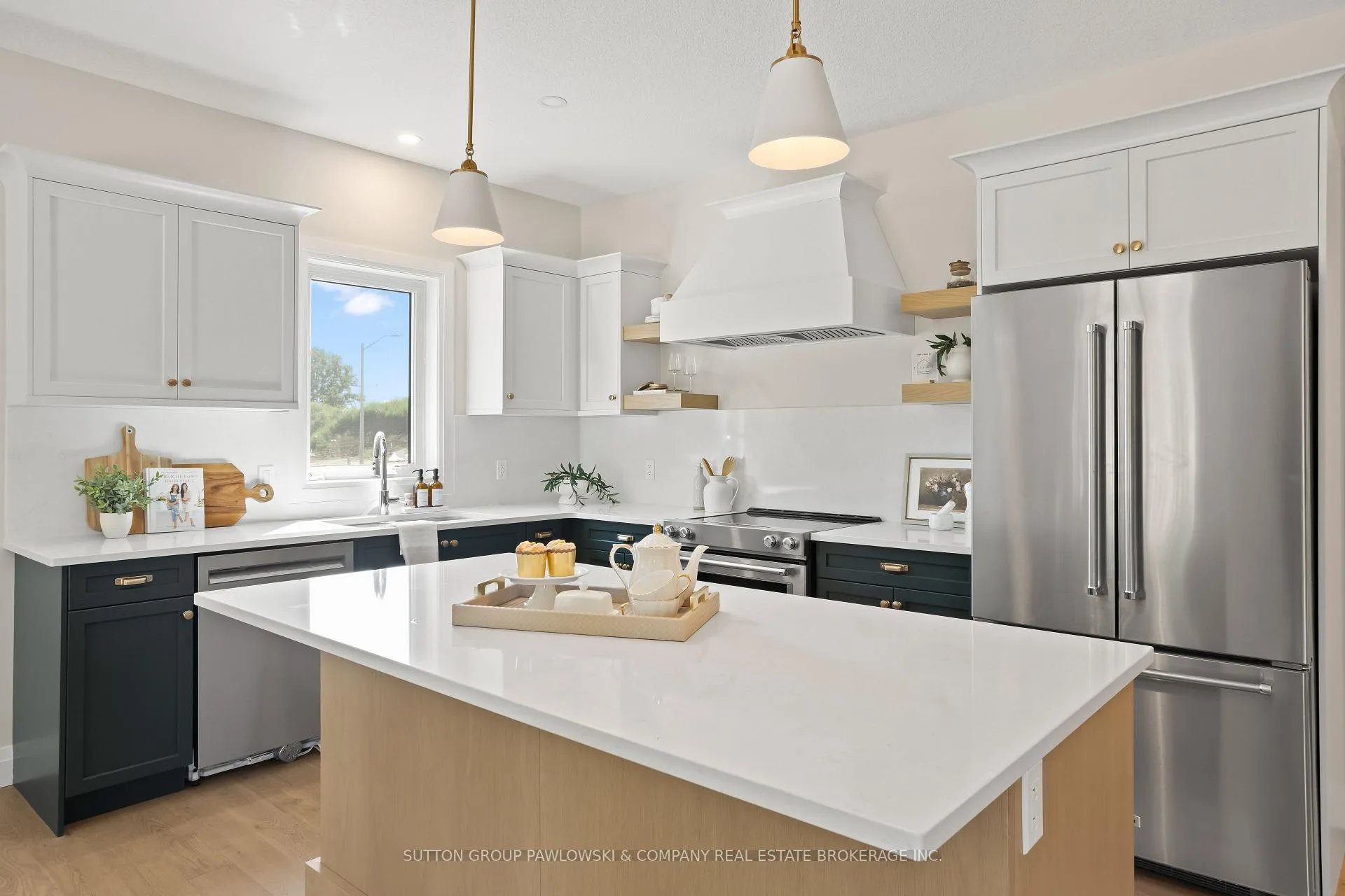 Photo 3 of 29 Spruce Crescent, North Middlesex, Parkhill — HOMEH