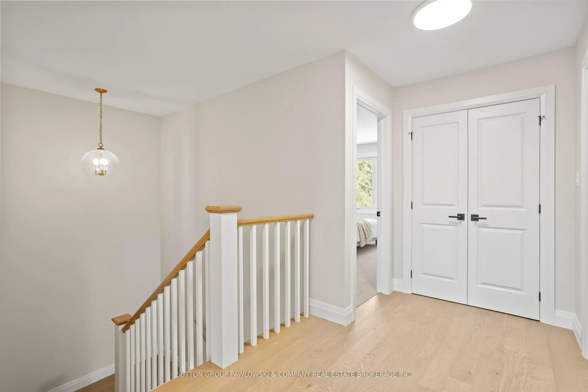 Photo 17 of 29 Spruce Crescent, North Middlesex, Parkhill — HOMEH
