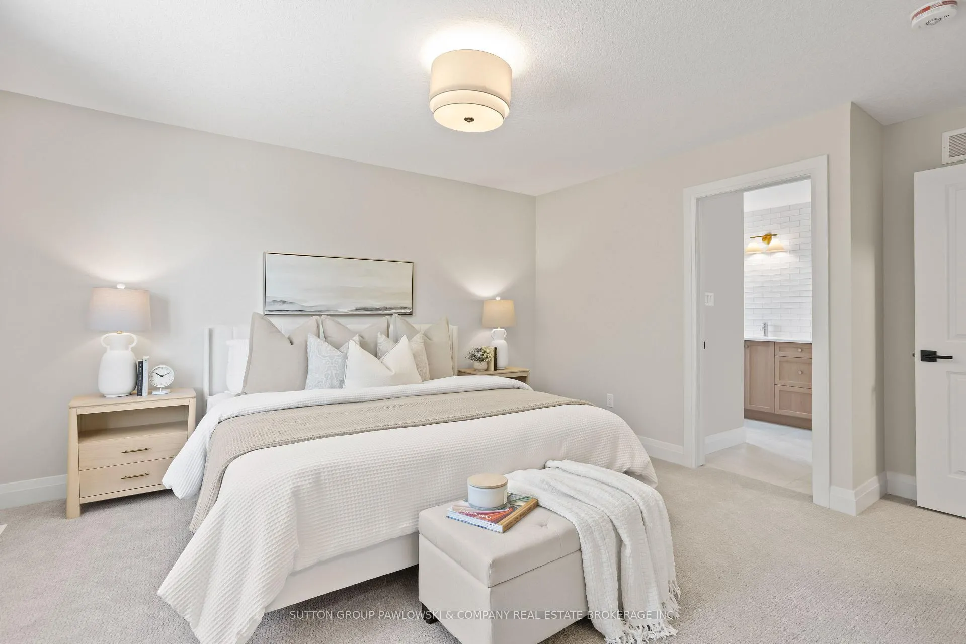 Photo 20 of 29 Spruce Crescent, North Middlesex, Parkhill — HOMEH