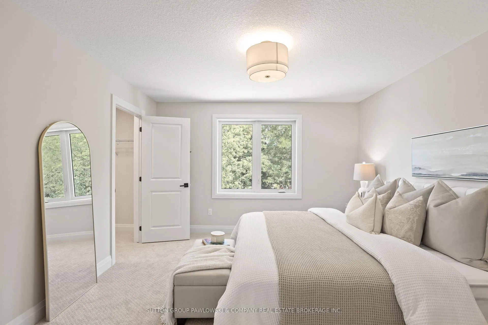 Photo 21 of 29 Spruce Crescent, North Middlesex, Parkhill — HOMEH