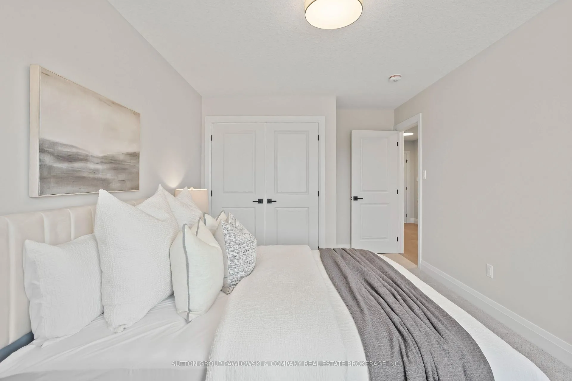 Photo 27 of 29 Spruce Crescent, North Middlesex, Parkhill — HOMEH