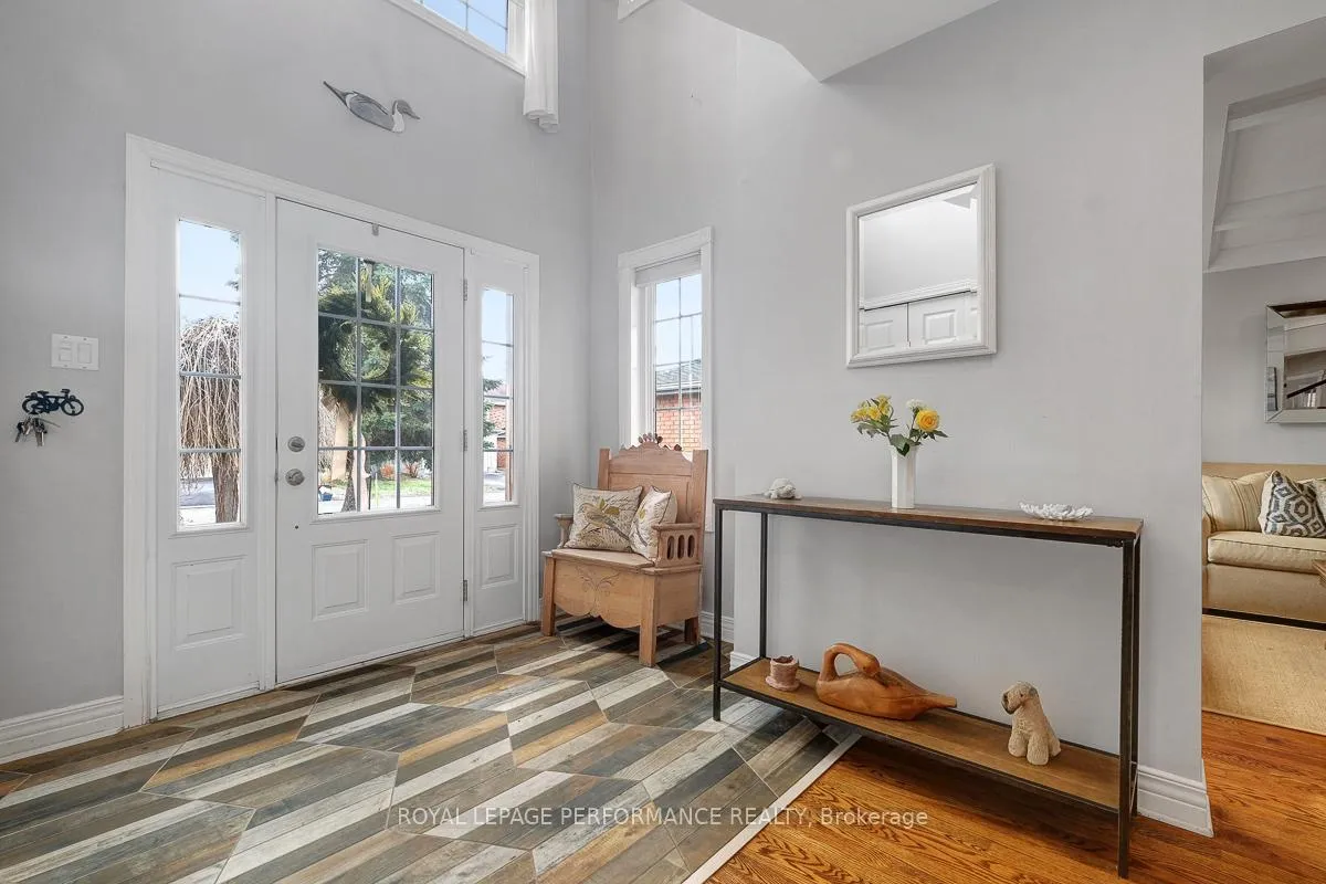 Photo 3 of 6164 Ravine Way, Ottawa, Hiawatha Park/Convent Glen — HOMEH