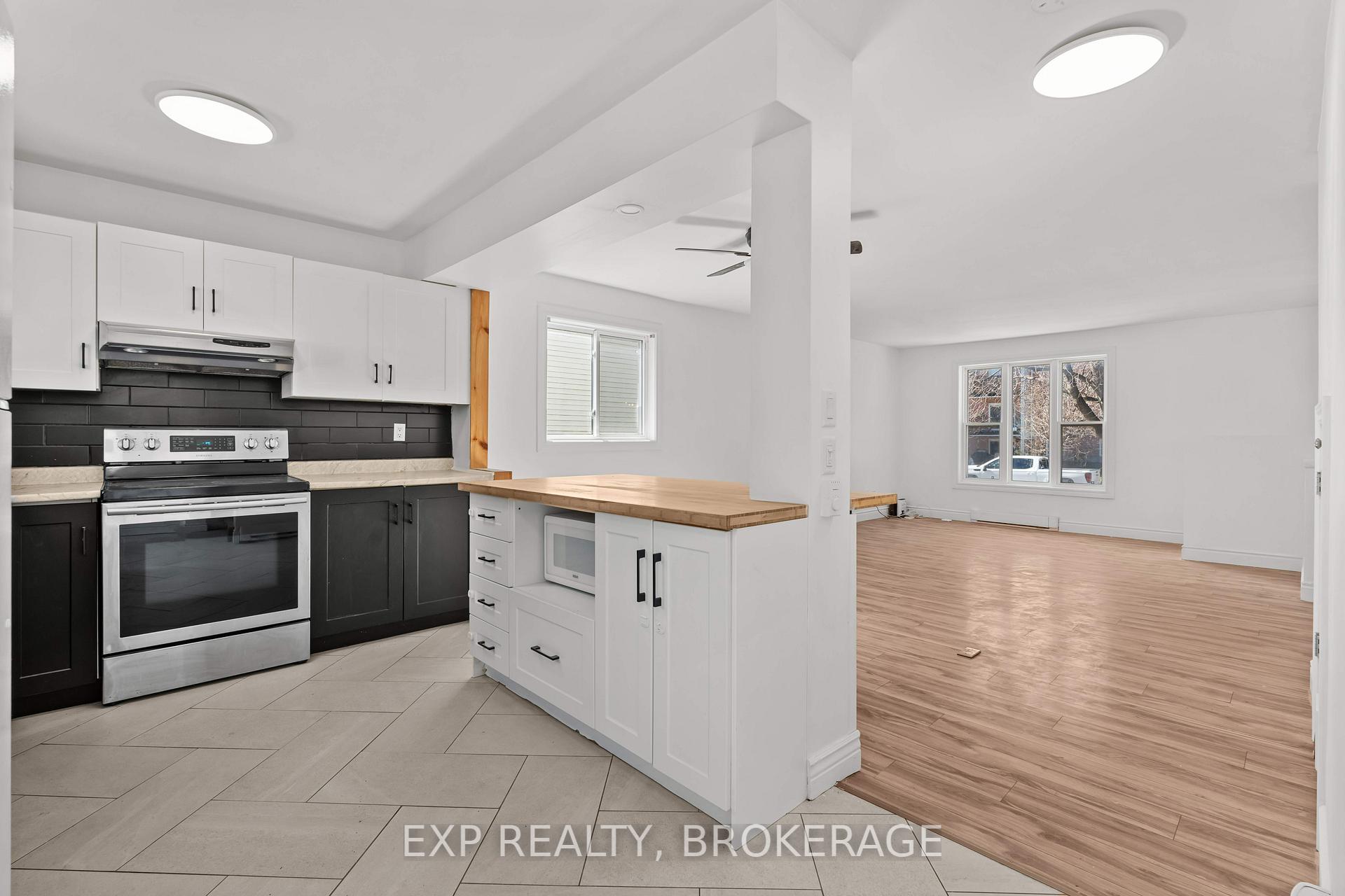 Photo 2 of 223 Guthrie Drive, Kingston, Rideau — HOMEH