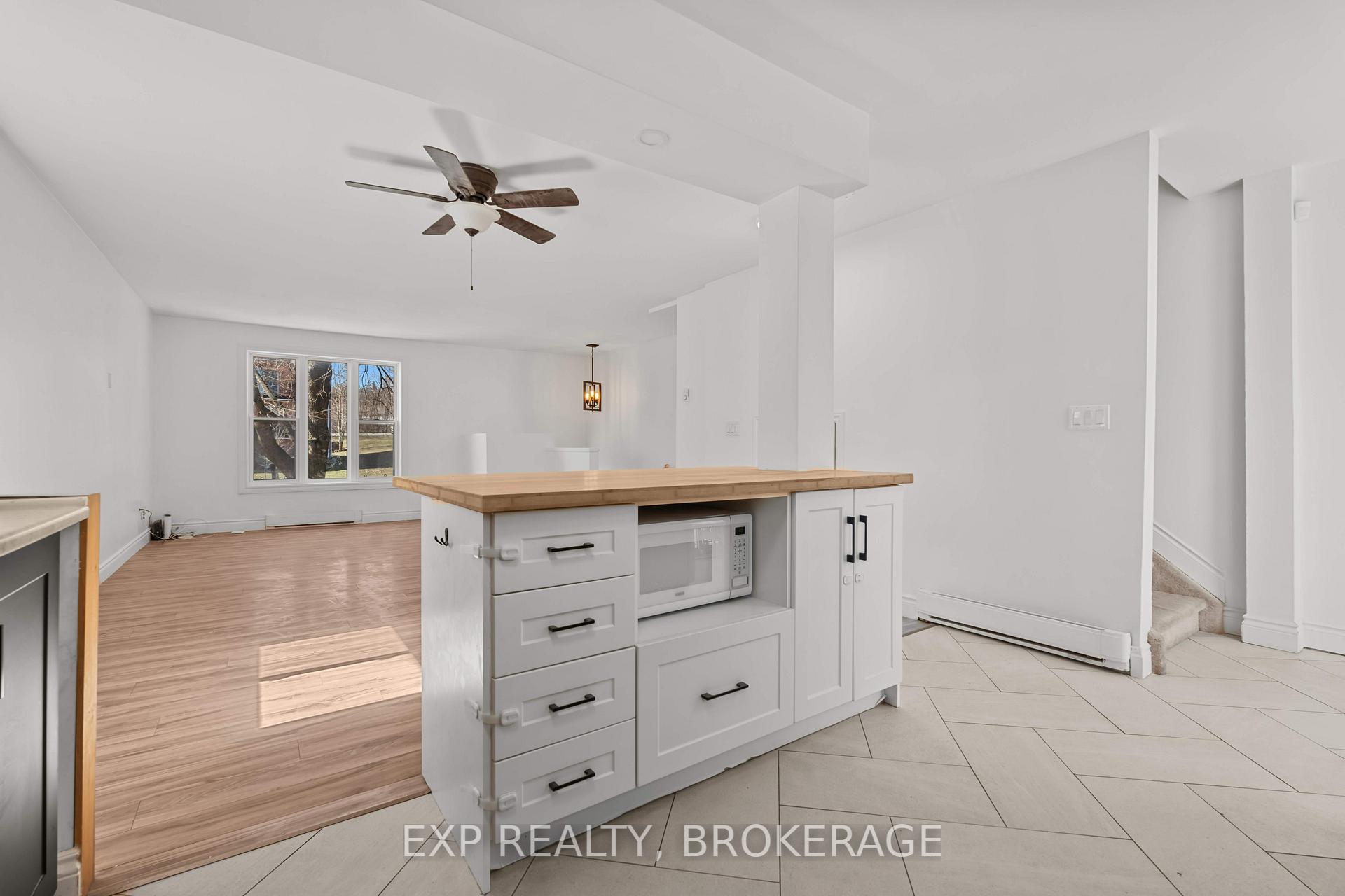 Photo 5 of 223 Guthrie Drive, Kingston, Rideau — HOMEH
