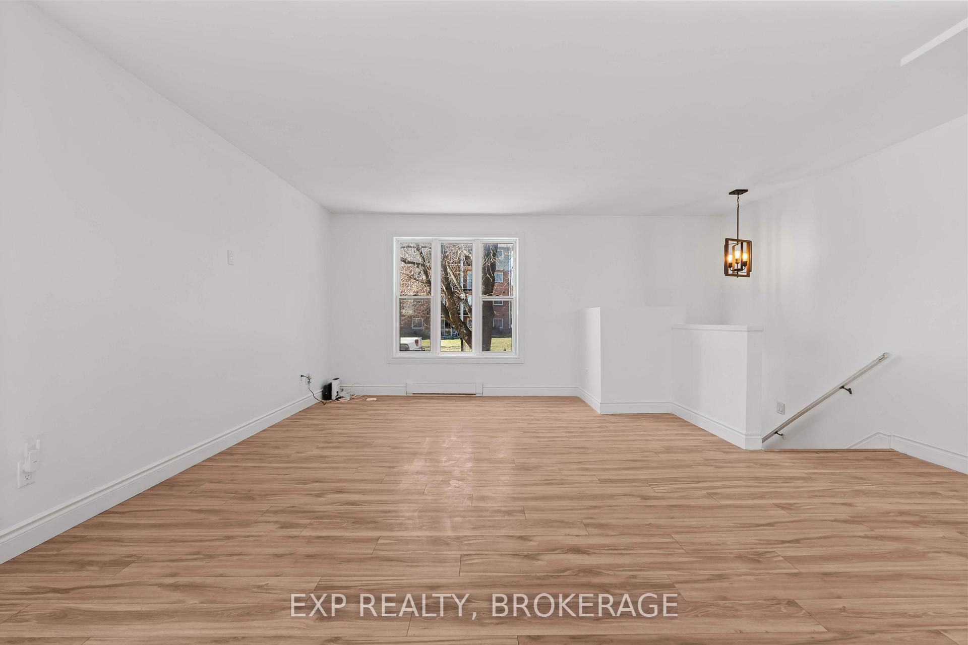Photo 12 of 223 Guthrie Drive, Kingston, Rideau — HOMEH
