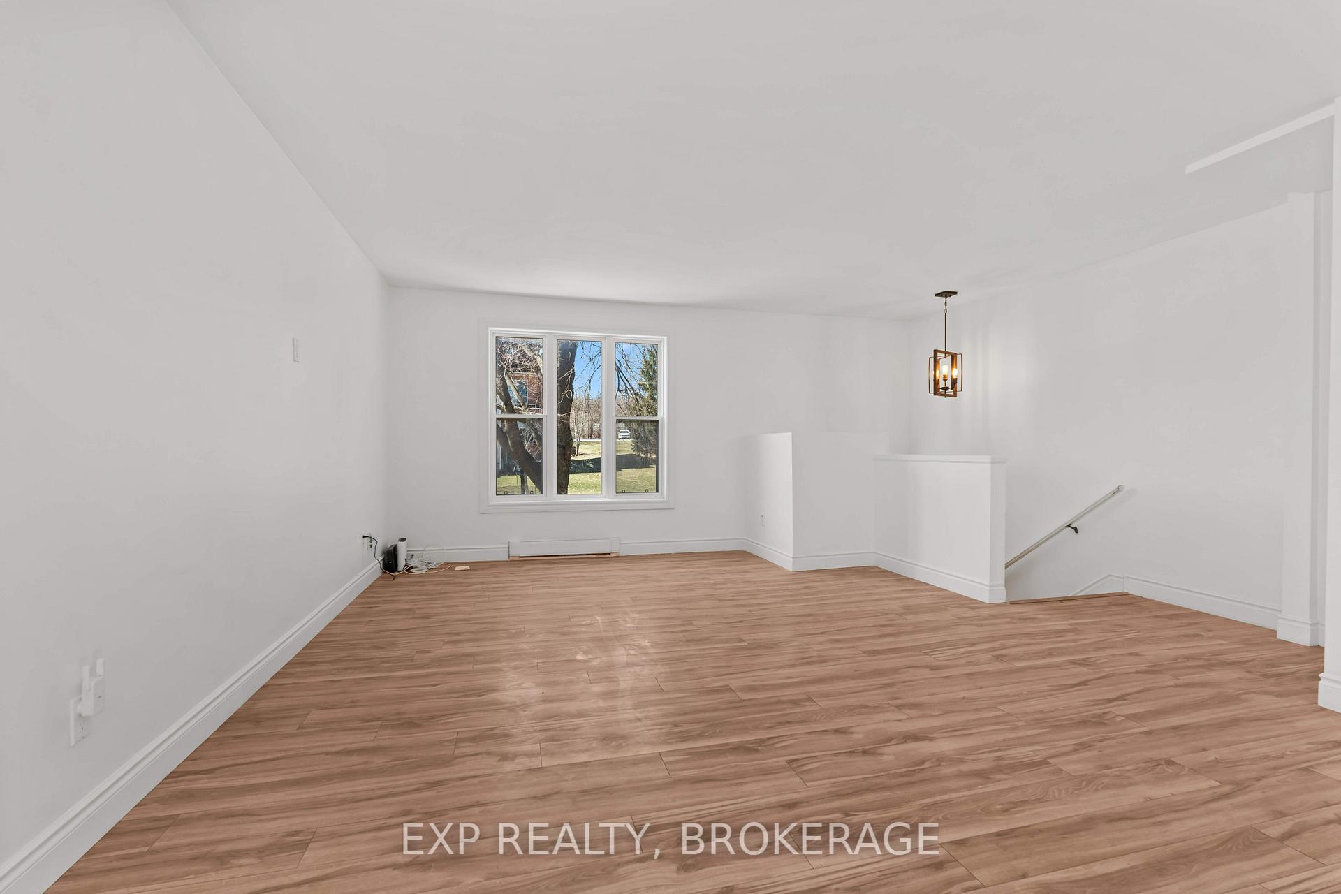 Photo 13 of 223 Guthrie Drive, Kingston, Rideau — HOMEH