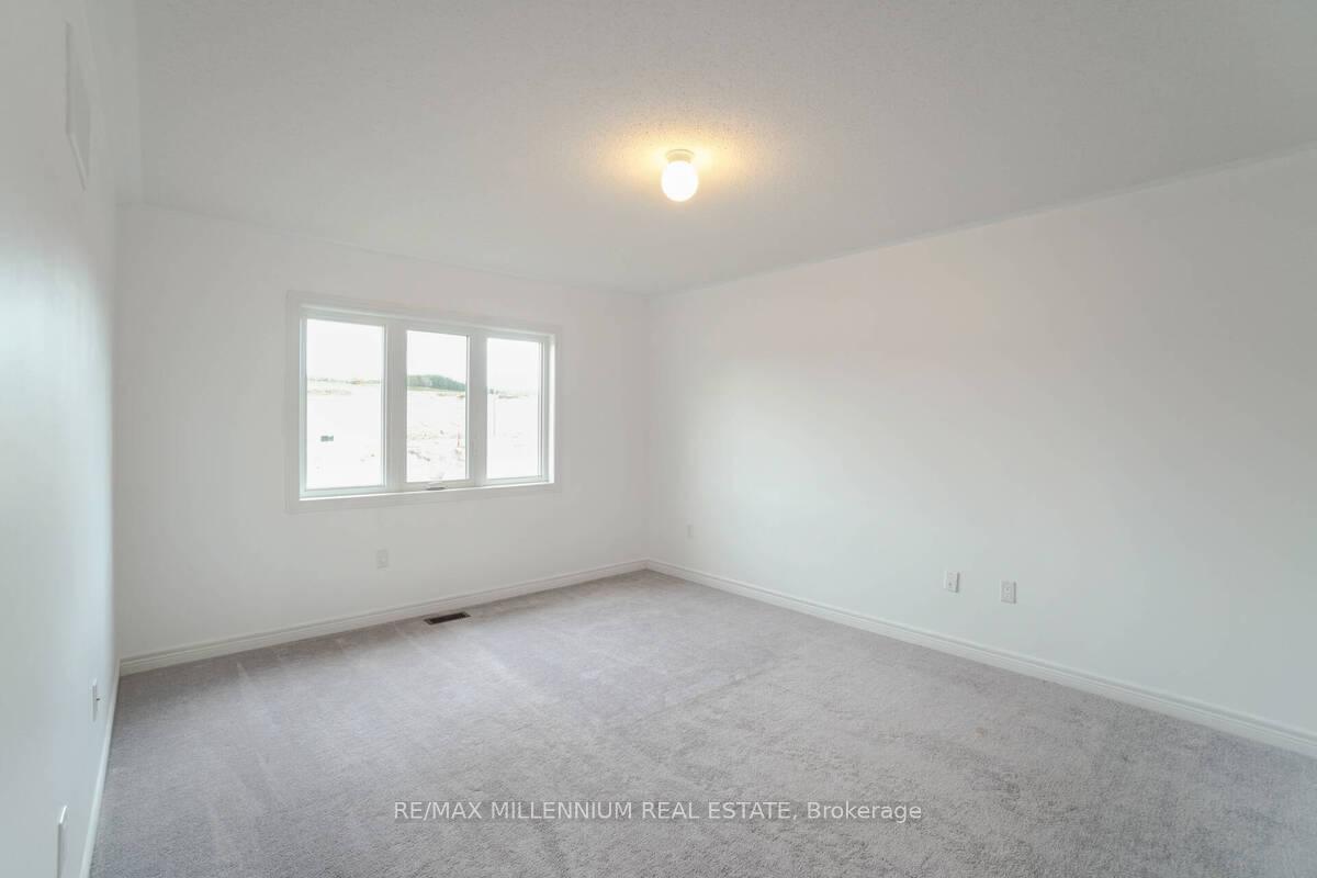 Photo 15 of 81 Kennedy Boulevard, New Tecumseth, Alliston — HOMEH