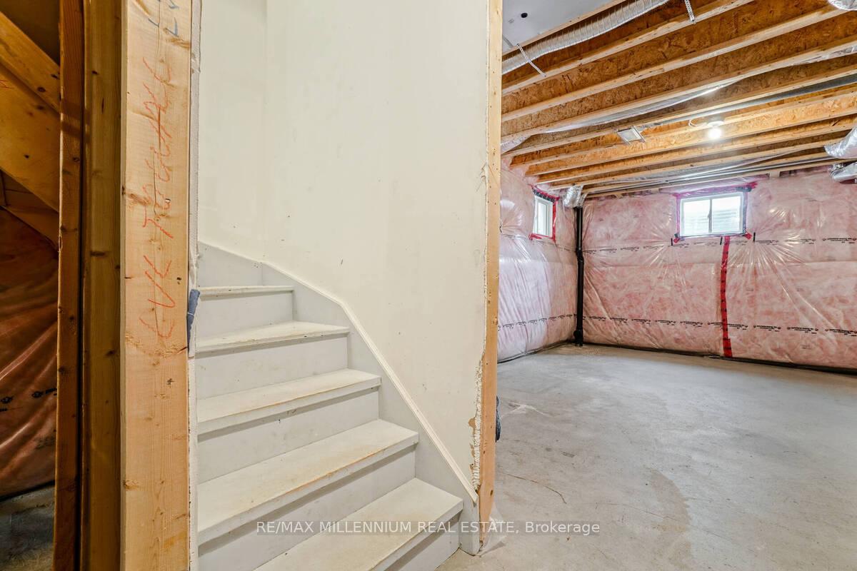 Photo 24 of 81 Kennedy Boulevard, New Tecumseth, Alliston — HOMEH