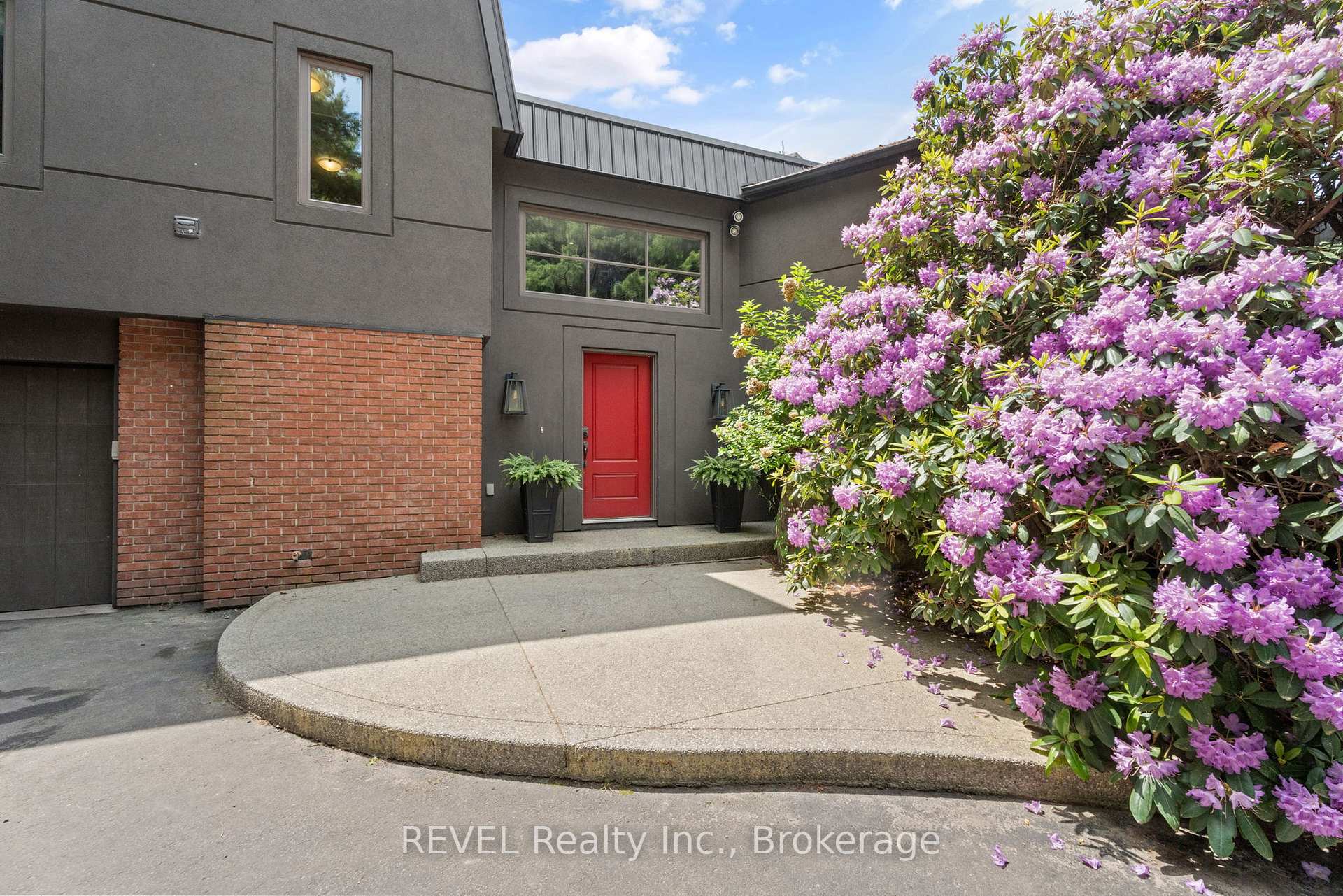 Photo 4 of 2027 Hansler Street, Pelham, North Pelham — HOMEH