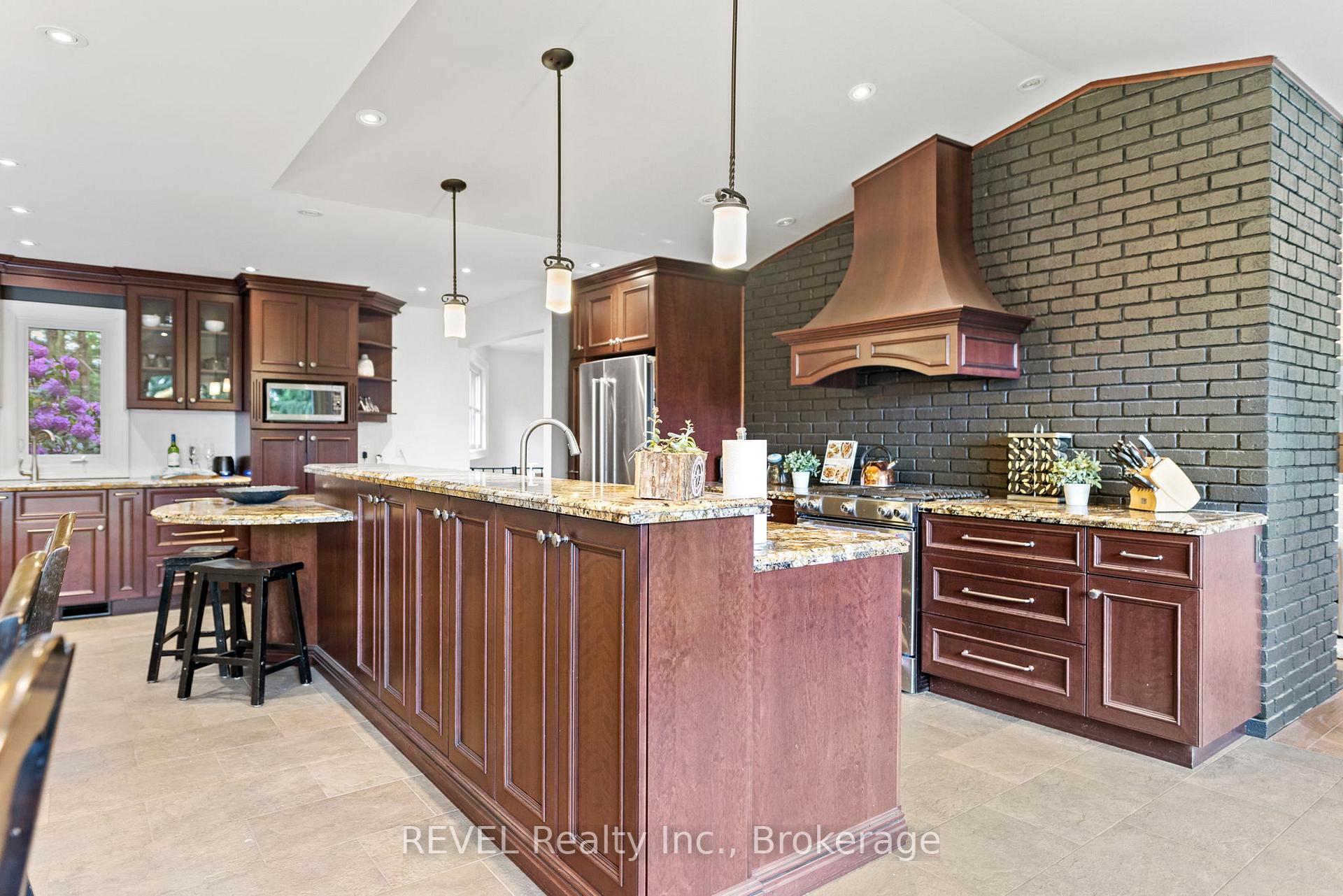 Photo 8 of 2027 Hansler Street, Pelham, North Pelham — HOMEH