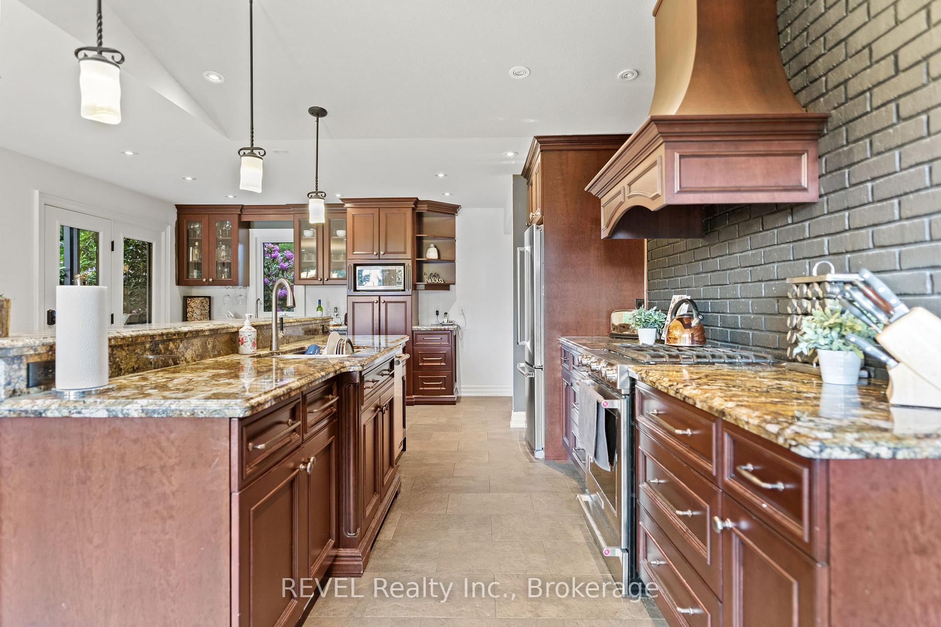 Photo 11 of 2027 Hansler Street, Pelham, North Pelham — HOMEH