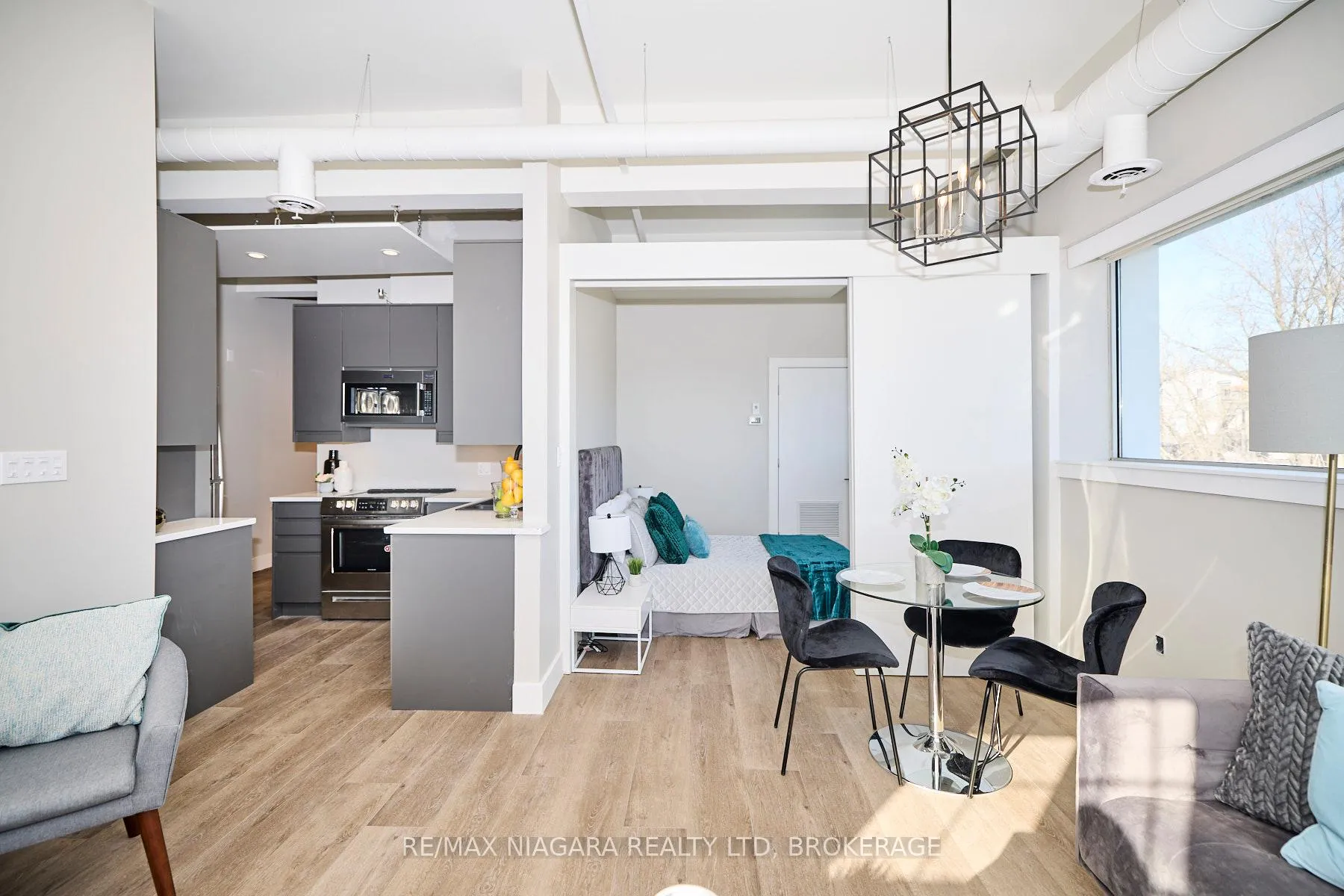 Photo 7 of Unit 201, 1440 Pelham Street, Pelham, Fonthill — HOMEH