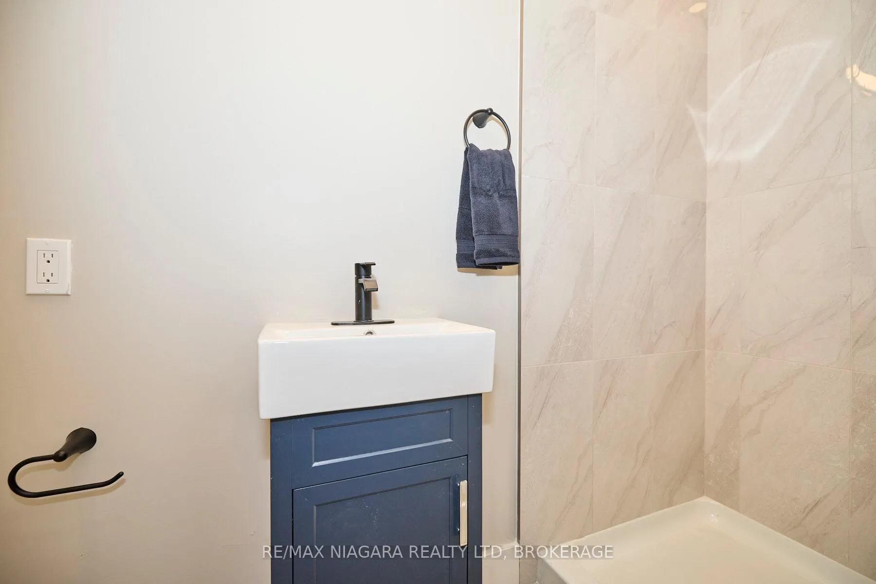 Photo 10 of Unit 201, 1440 Pelham Street, Pelham, Fonthill — HOMEH