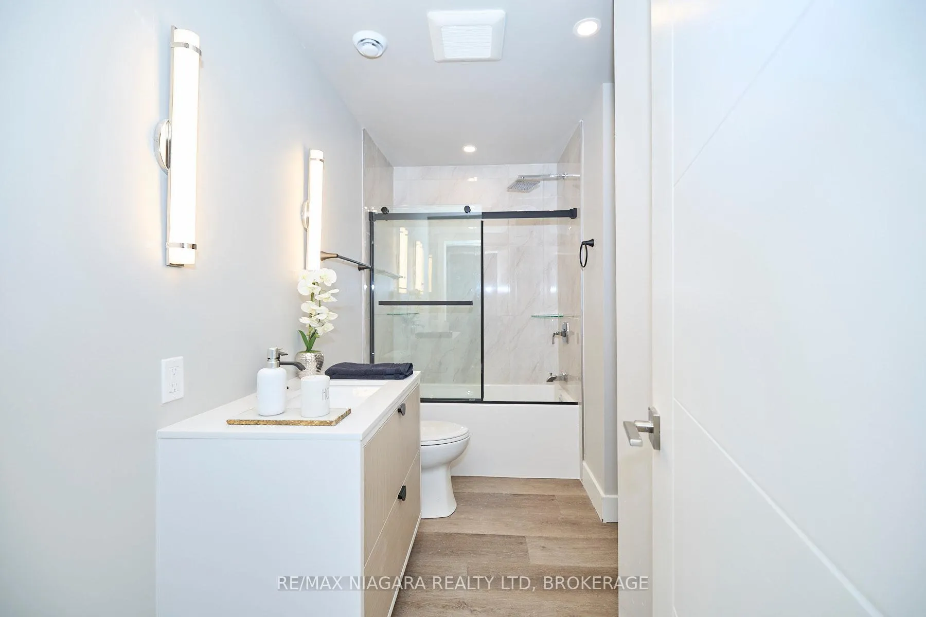 Photo 11 of Unit 201, 1440 Pelham Street, Pelham, Fonthill — HOMEH