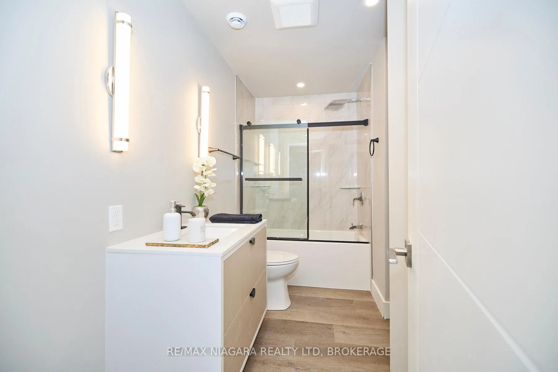 Photo 12 of Unit 201, 1440 Pelham Street, Pelham, Fonthill — HOMEH
