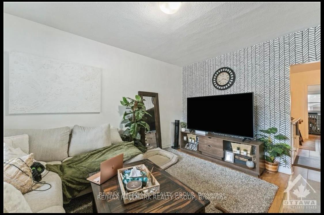 Photo 4 of Unit 2, 9 Acacia Avenue, Ottawa, Lindenlea — HOMEH