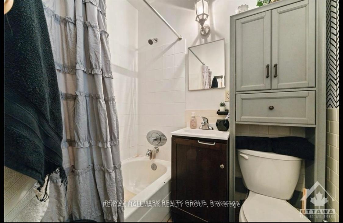 Photo 8 of Unit 2, 9 Acacia Avenue, Ottawa, Lindenlea — HOMEH