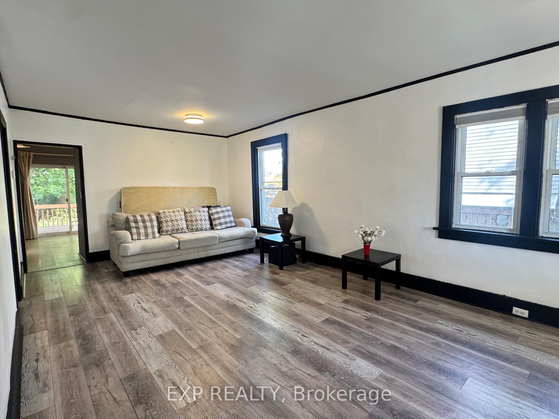Photo 3 of 5205 Palmer Avenue, Niagara Falls, Downtown — HOMEH