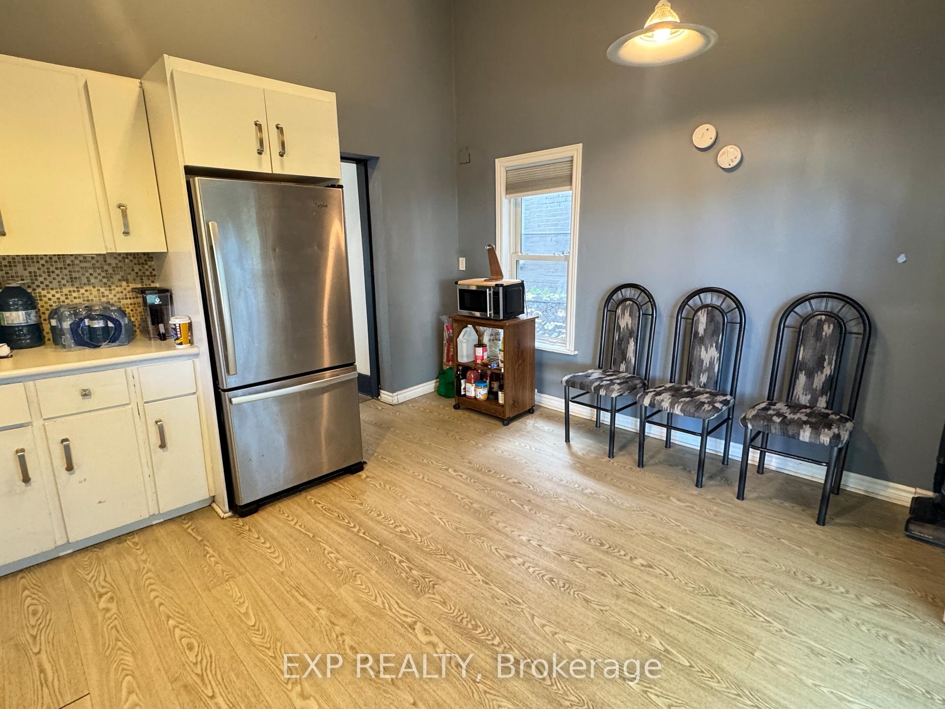 Photo 6 of 5205 Palmer Avenue, Niagara Falls, Downtown — HOMEH