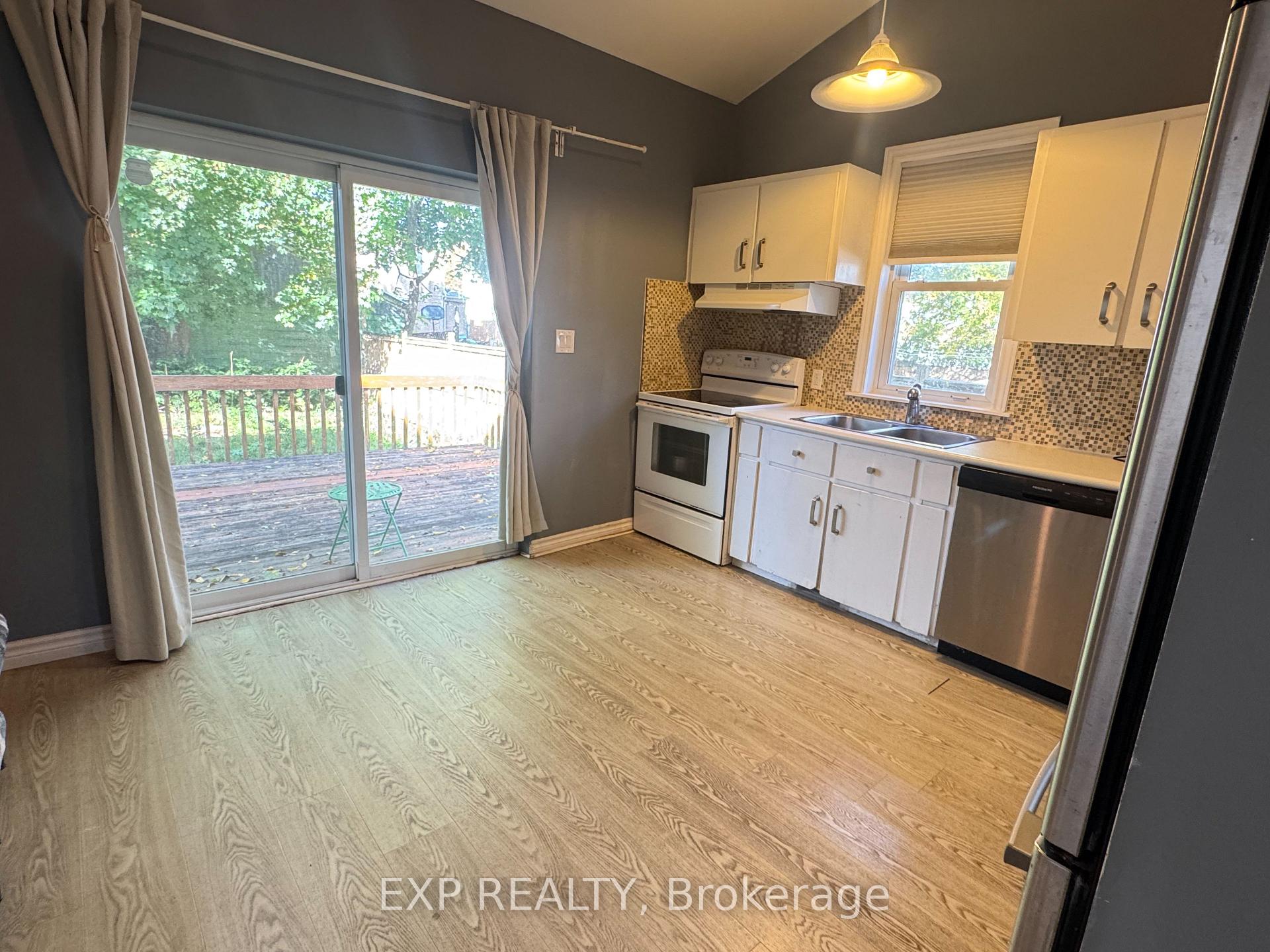 Photo 8 of 5205 Palmer Avenue, Niagara Falls, Downtown — HOMEH